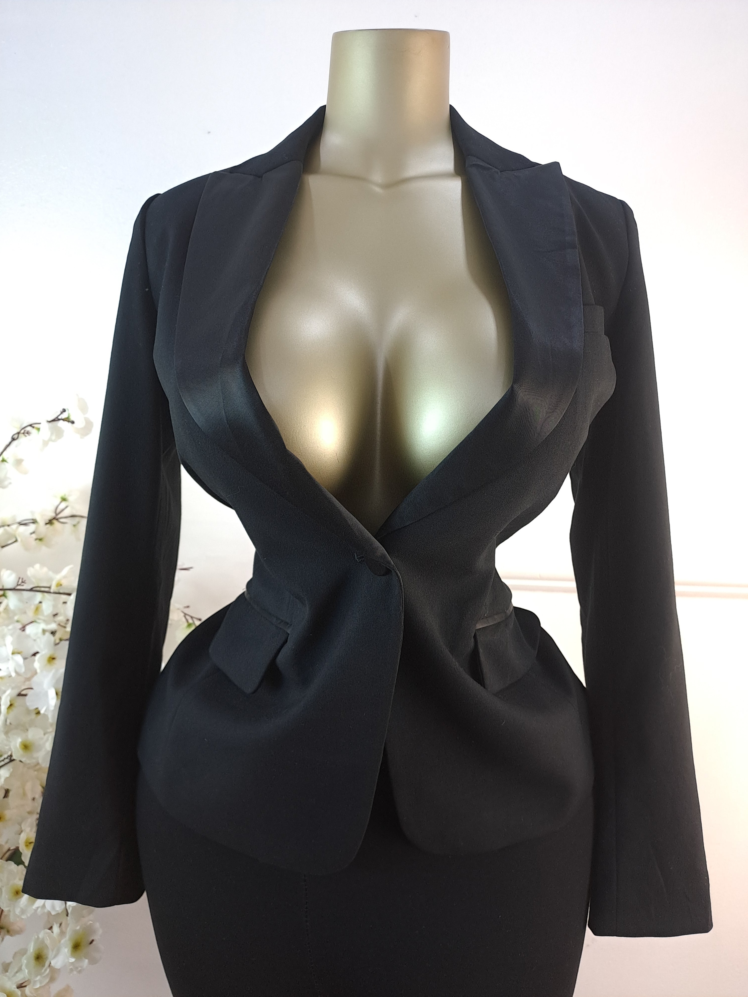 H&M UK SIZE 8 [LENGTH 26 INCHES]