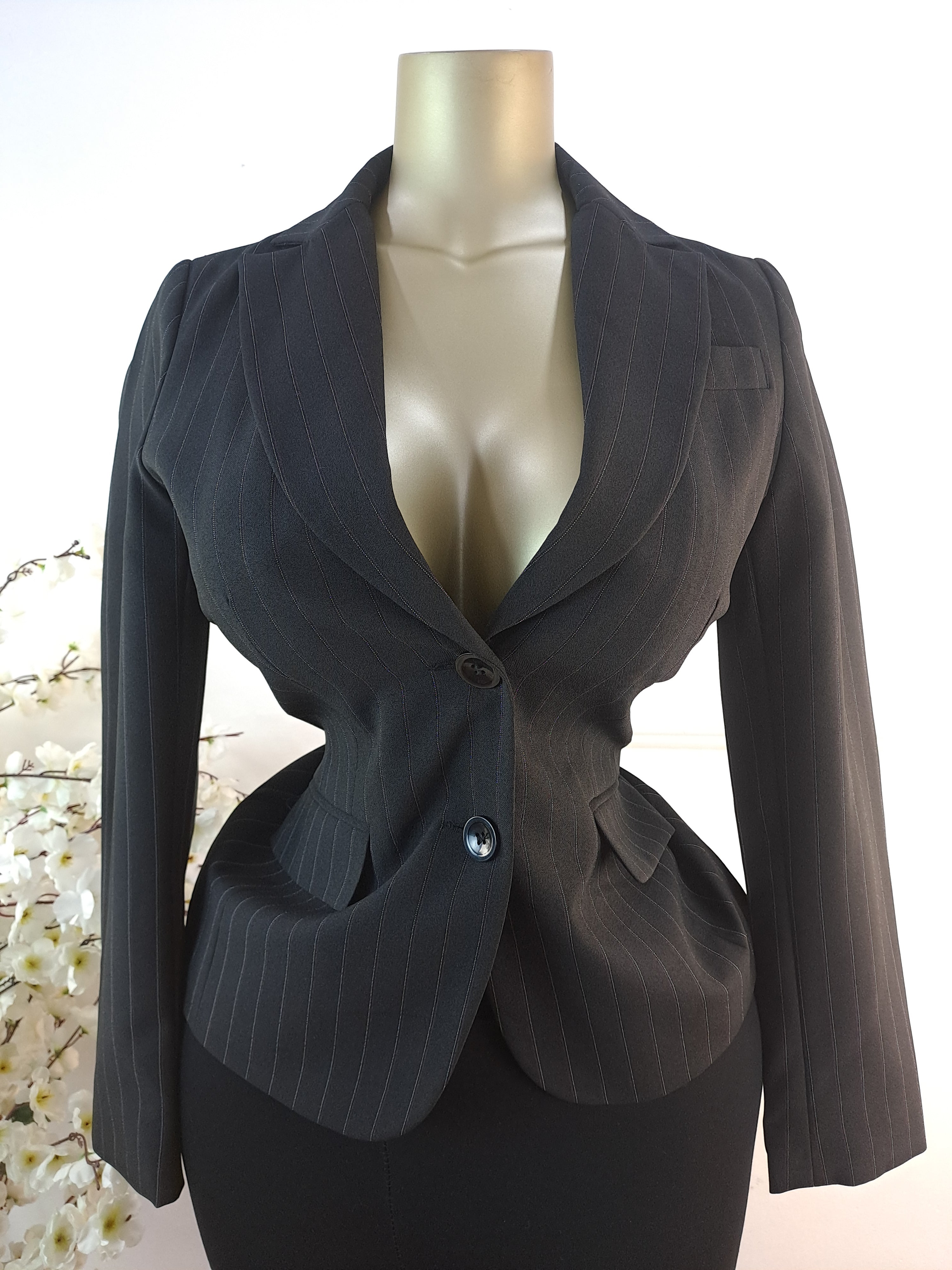 BLAZER UK SIZE 8 [LENGTH 26 INCHES]