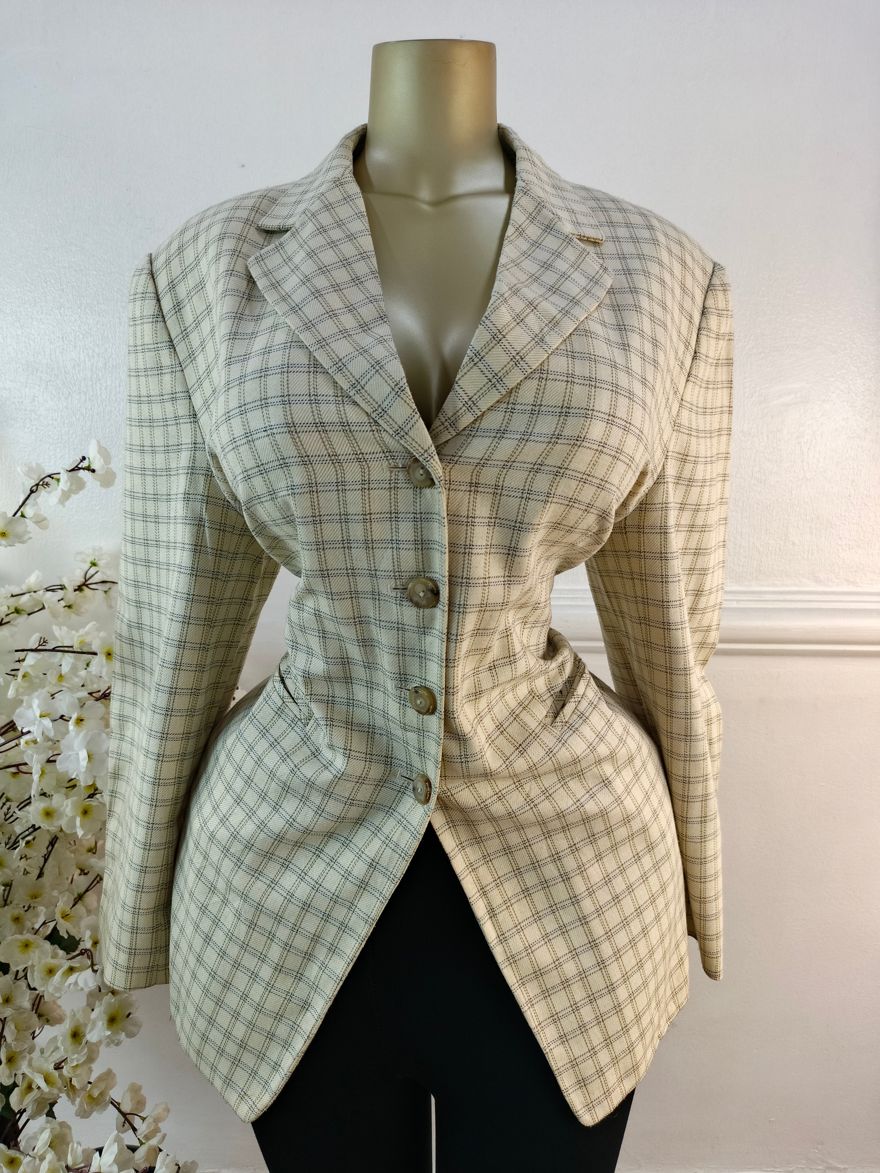 BLAZER UK SIZE 18 [LENGTH 32 INCHES]