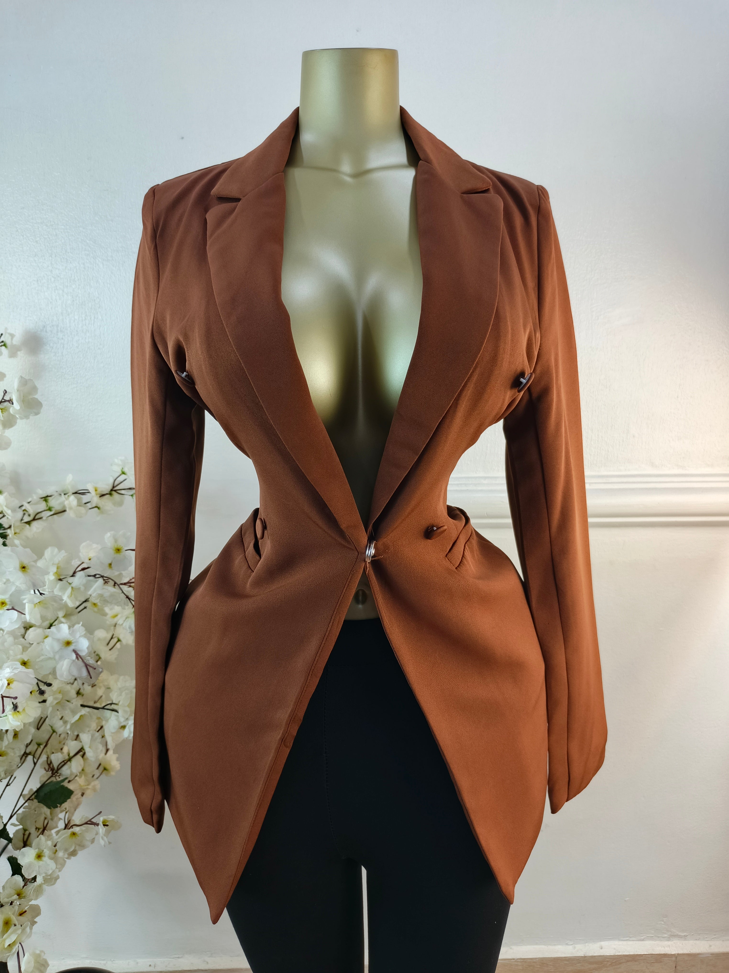 PRETTYLITTLETHING UK SIZE 8 [LENGTH 31 INCHES]
