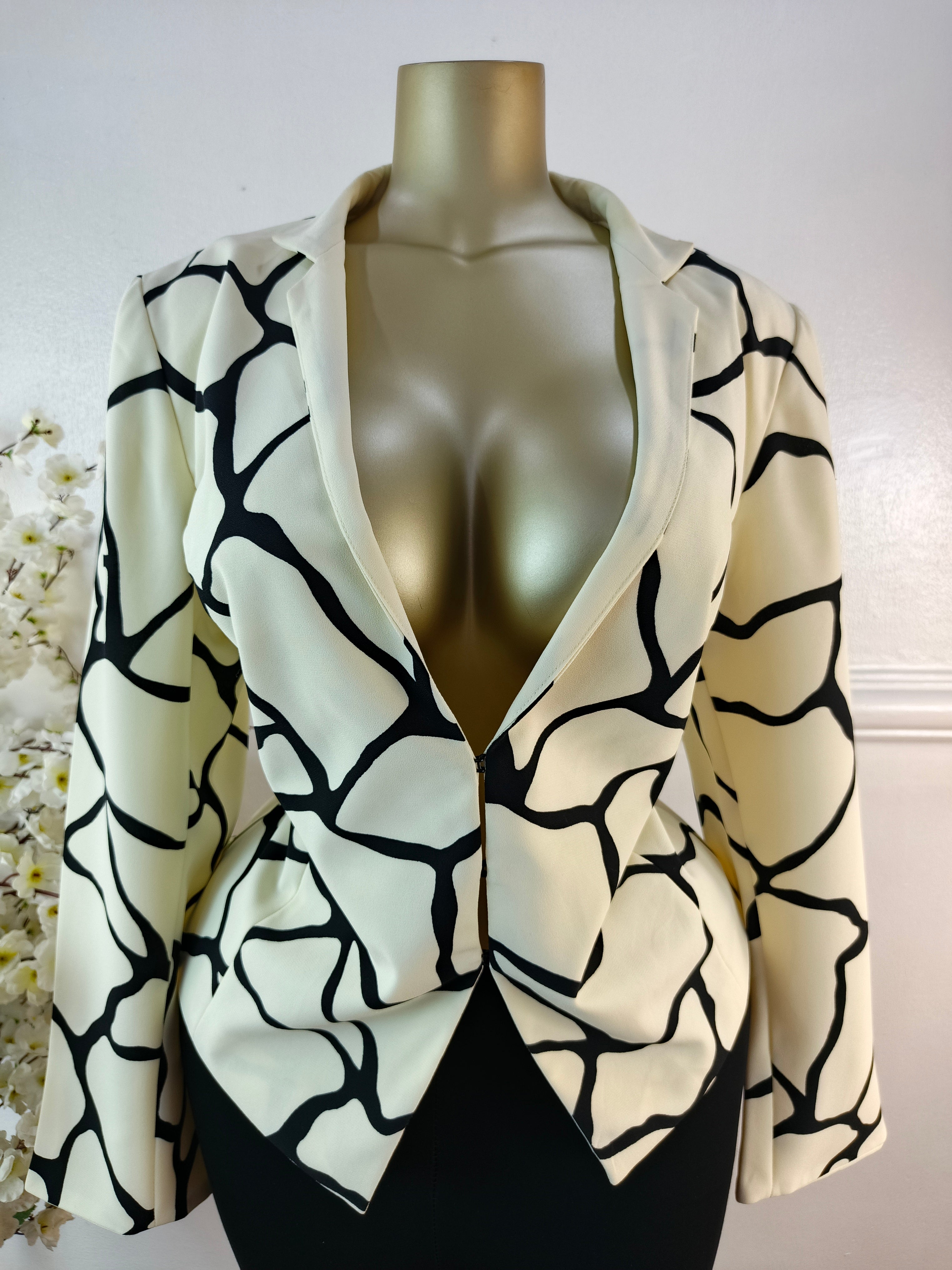 ROMAN UK SIZE 22 [LENGTH 27 INCHES]