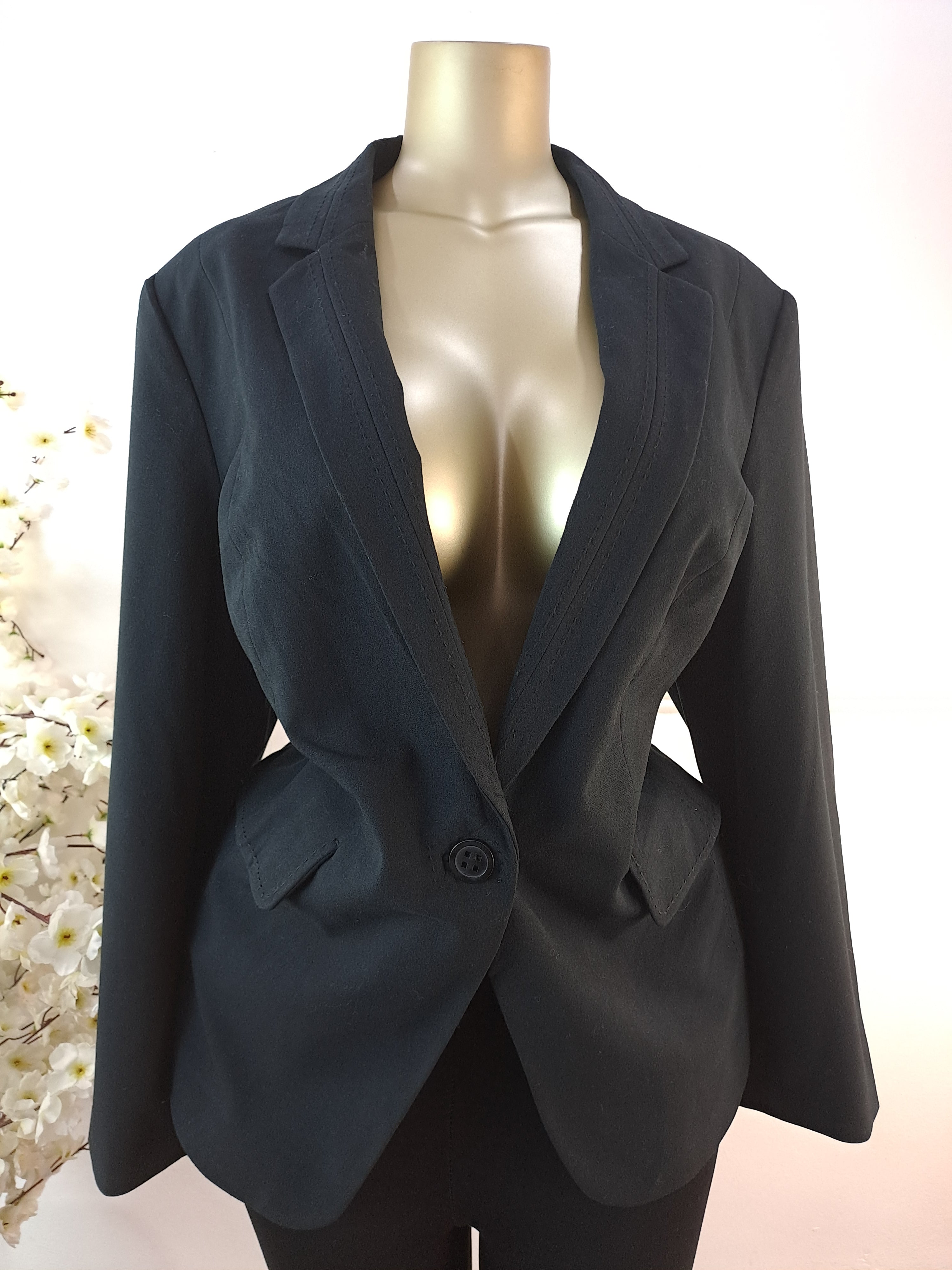 M&S WOMAN UK SIZE 22 [LENGTH 31 INCHES]
