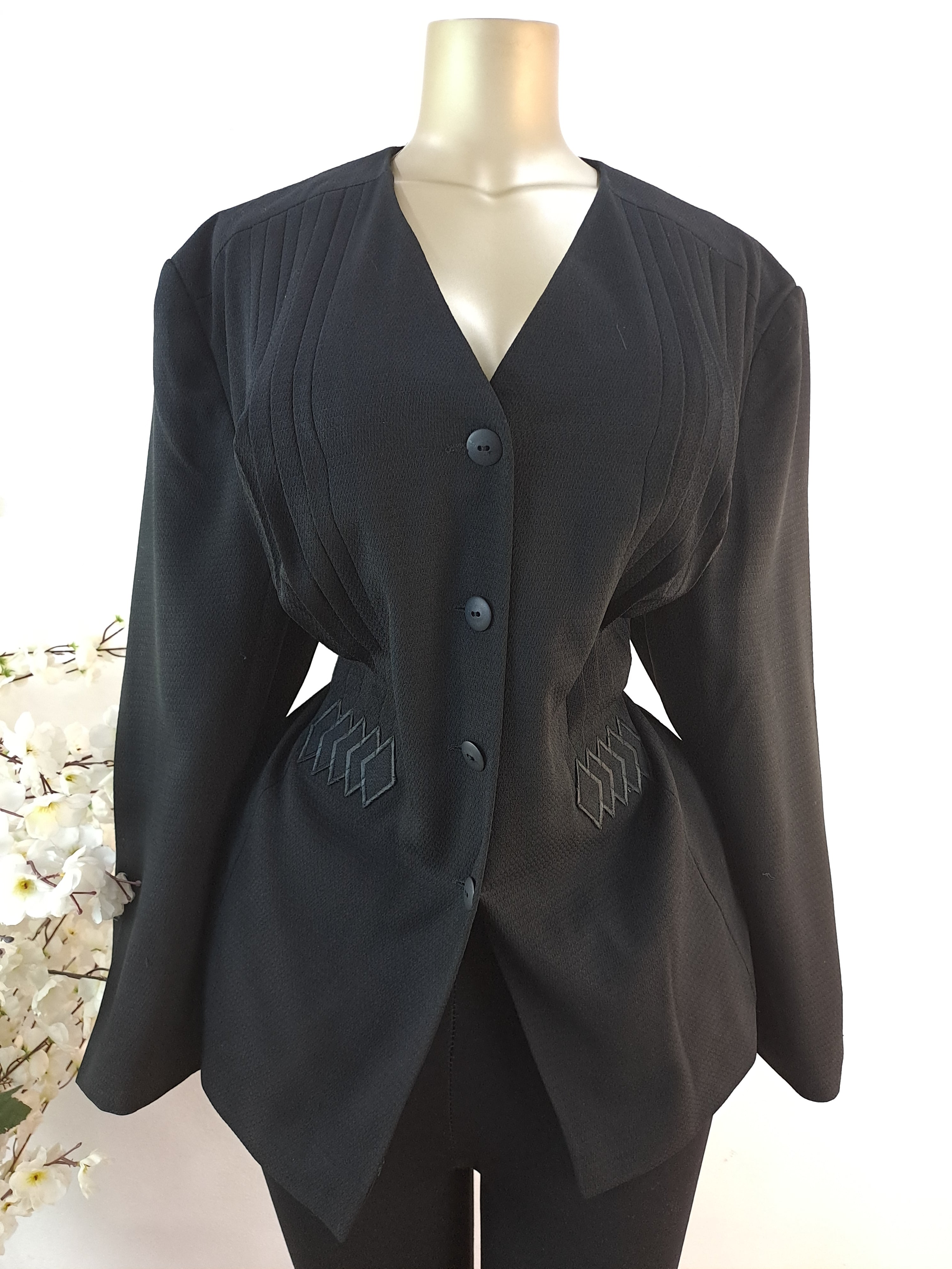 BLAZER UK SIZE 22 [LENGTH 31 INCHES]