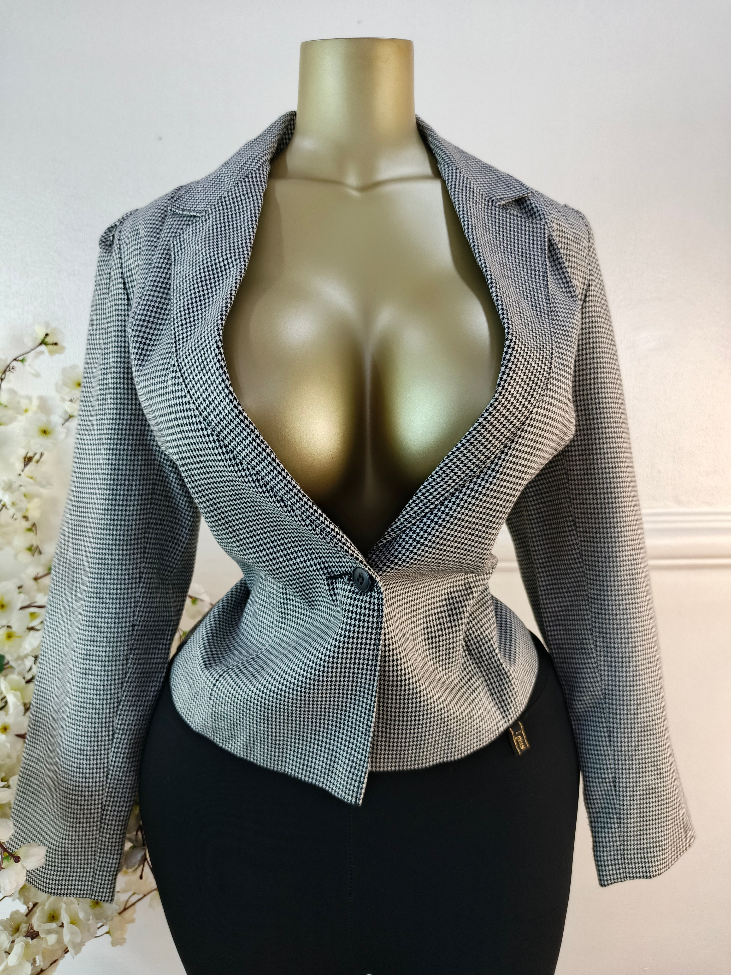BLAZER UK SIZE 12 [LENGTH 23INCHES]