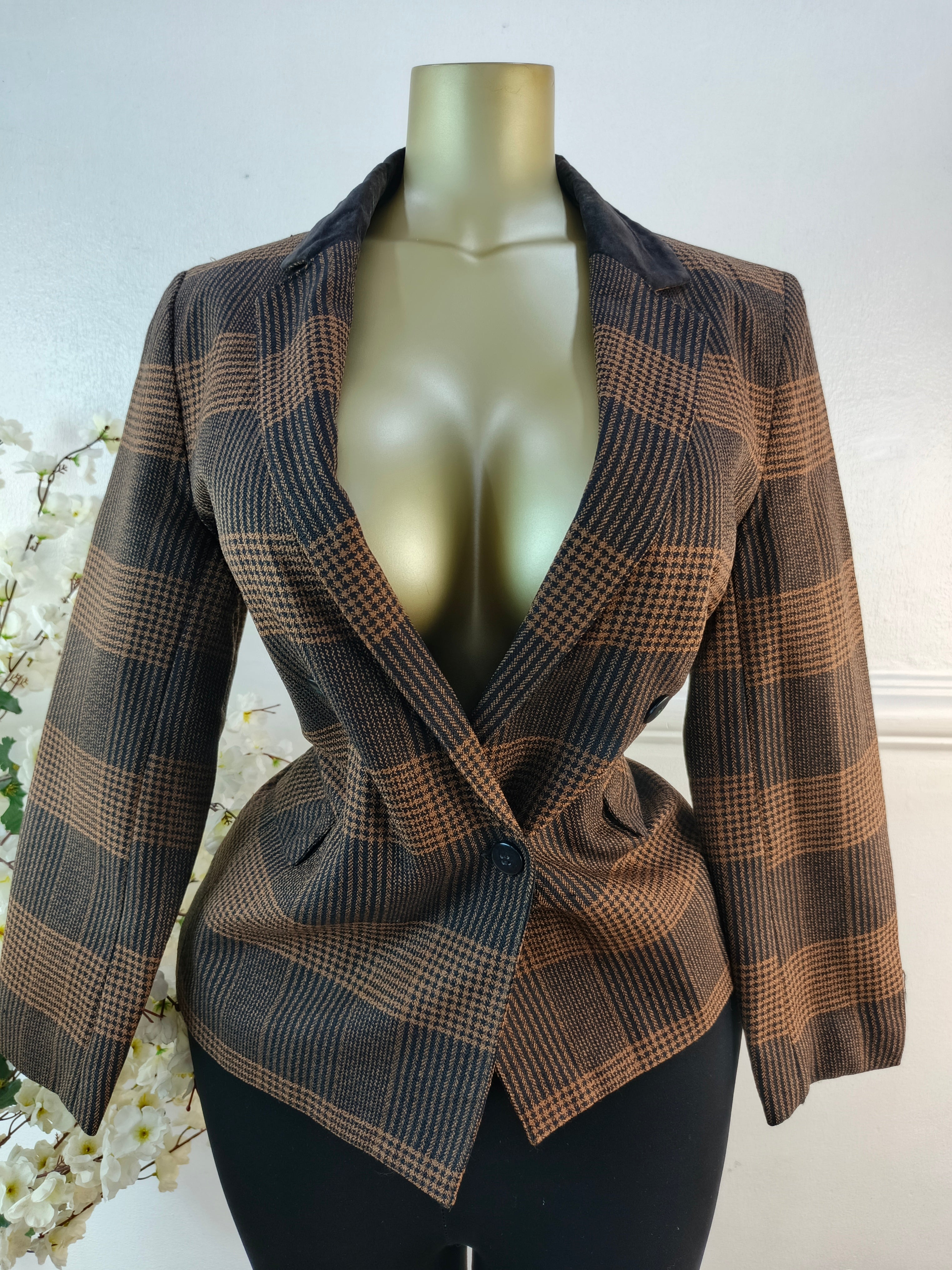 BLAZER UK SIZE 12 [LENGTH 27 INCHES]