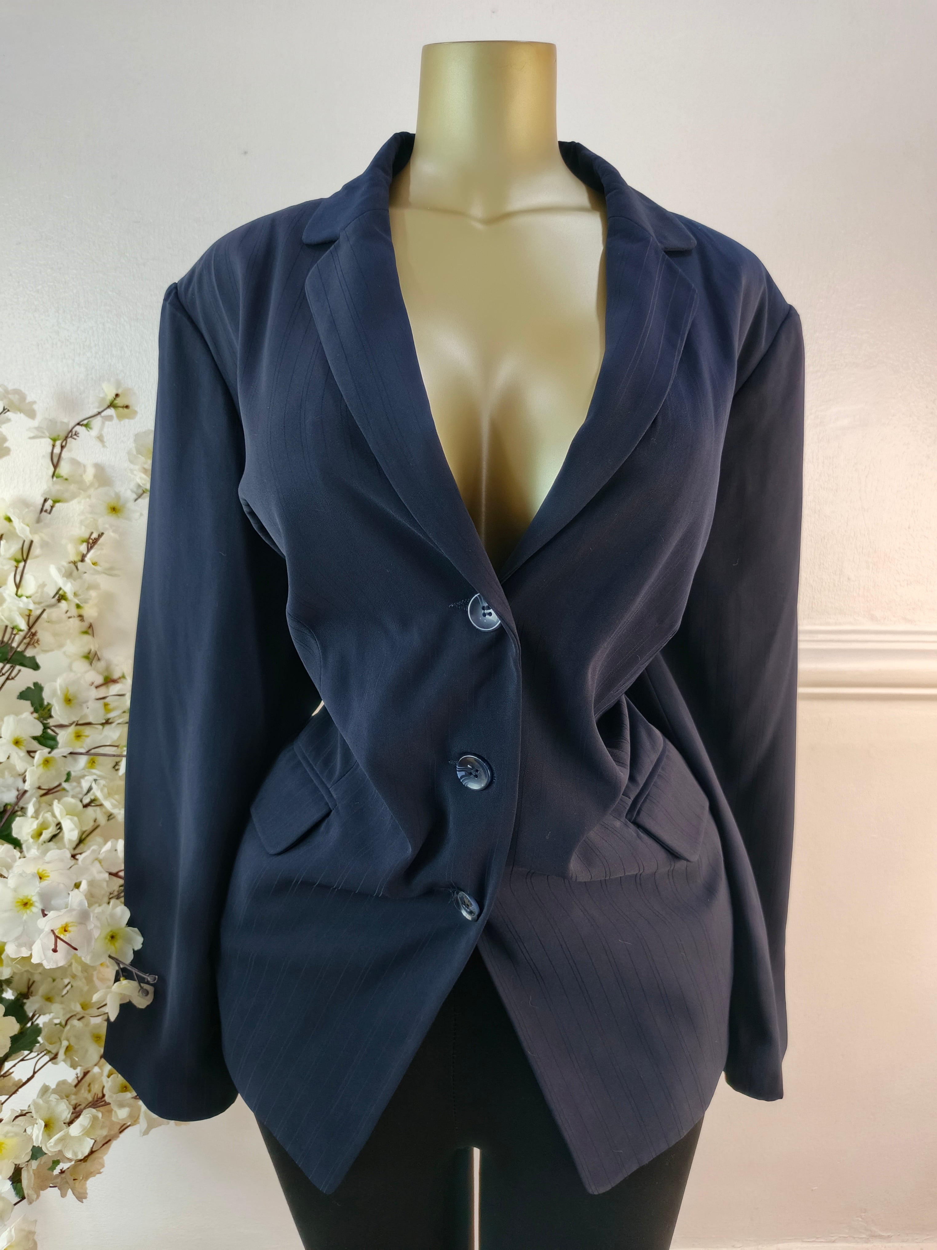 BLAZER UK SIZE 26 [LENGTH 31 INCHES]