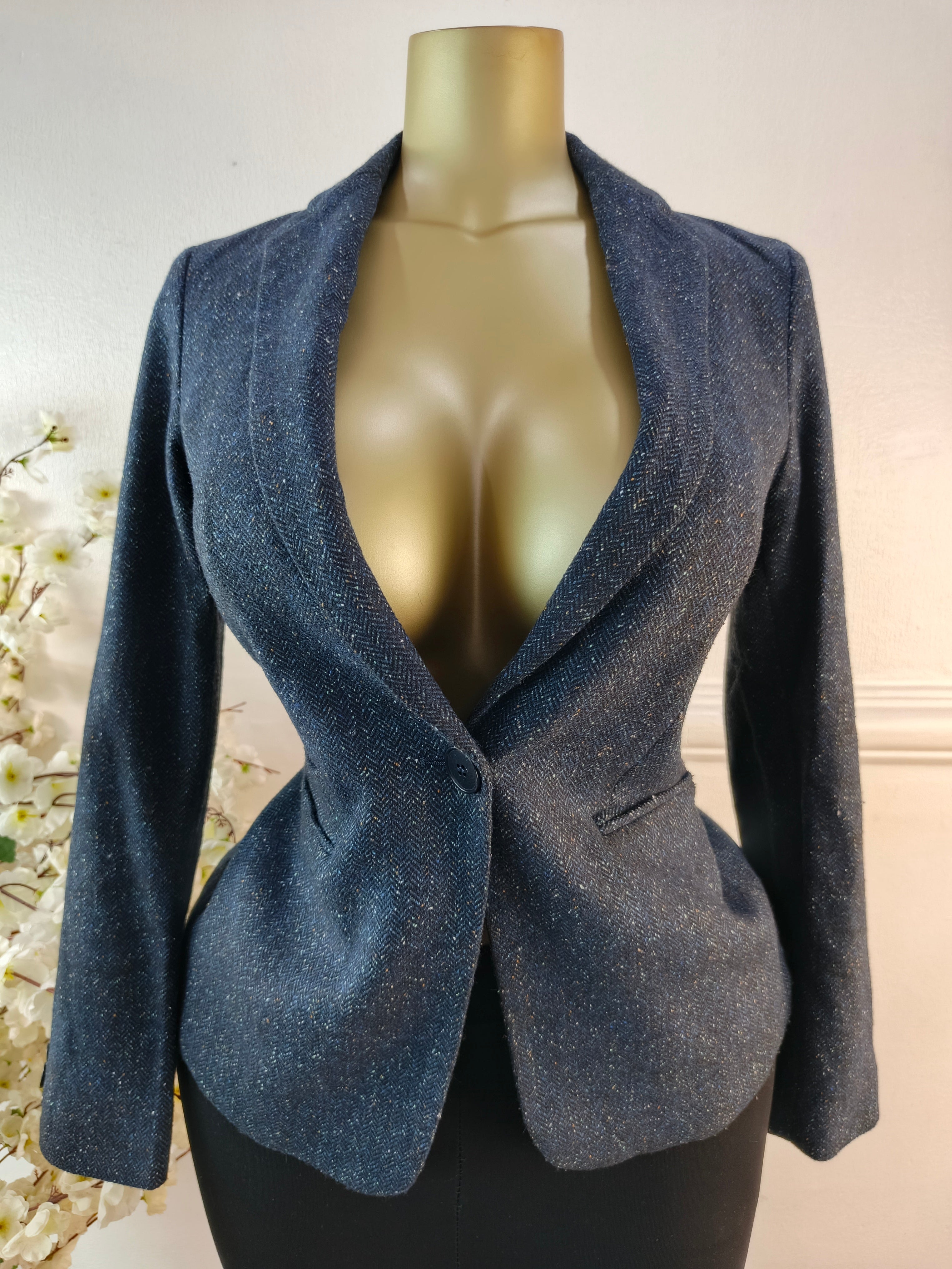 BLAZER UK SIZE 8 [LENGTH 26 INCHES]