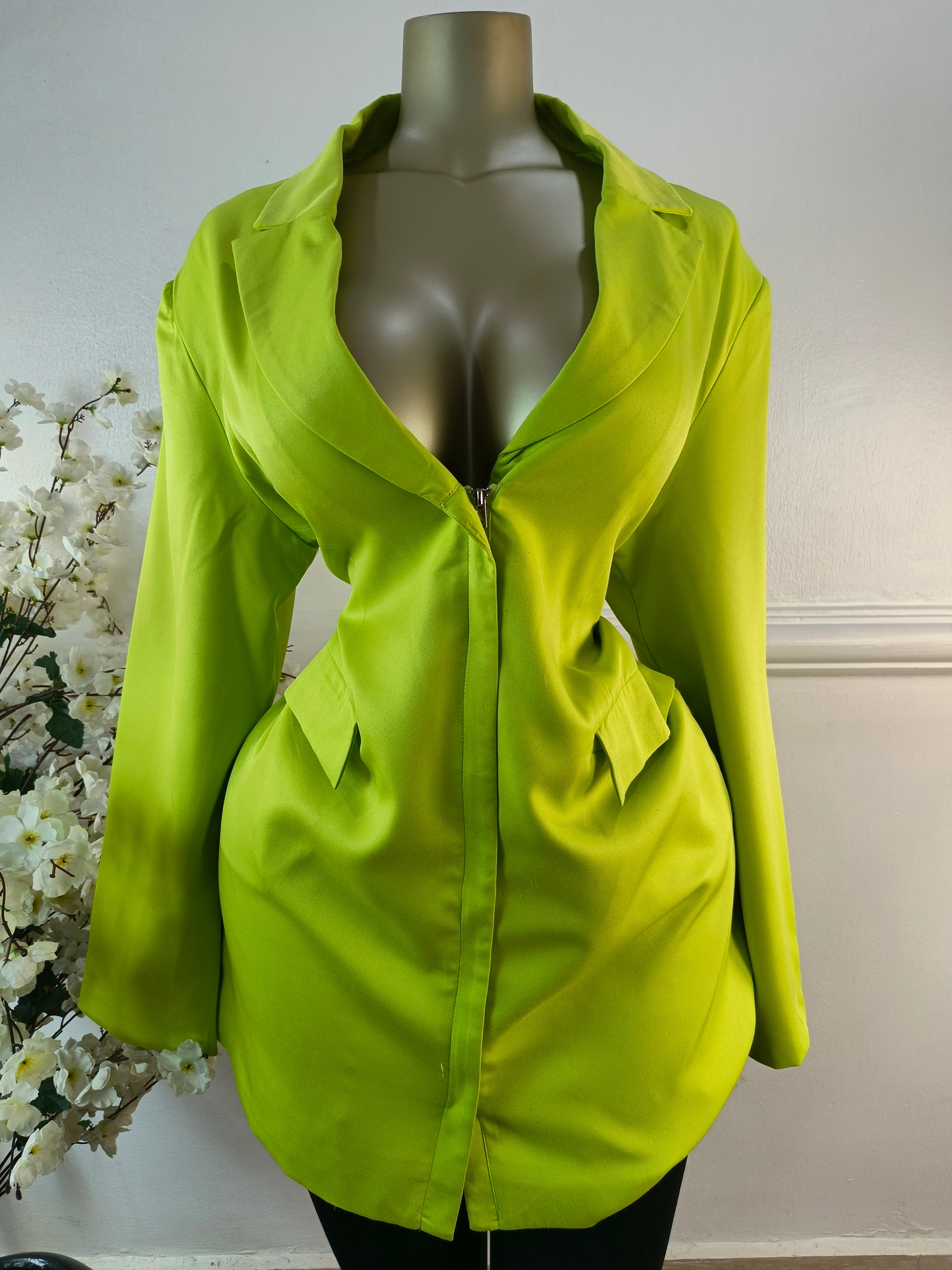 EXTROVERT UK SIZE 16 [LENGTH 33 INCHES]