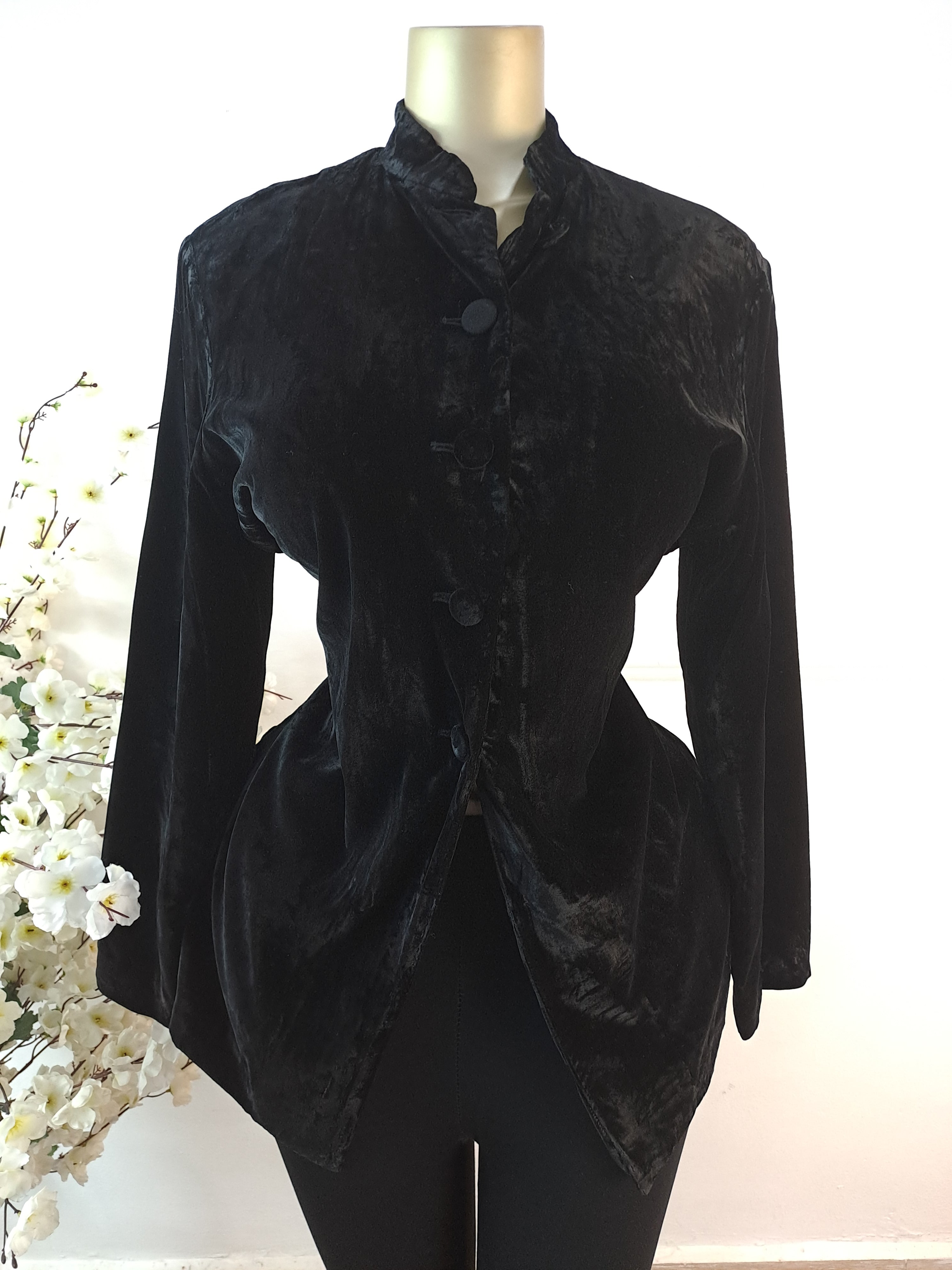 BLAZER UK SIZE 14 [LENGTH 32 INCHES]