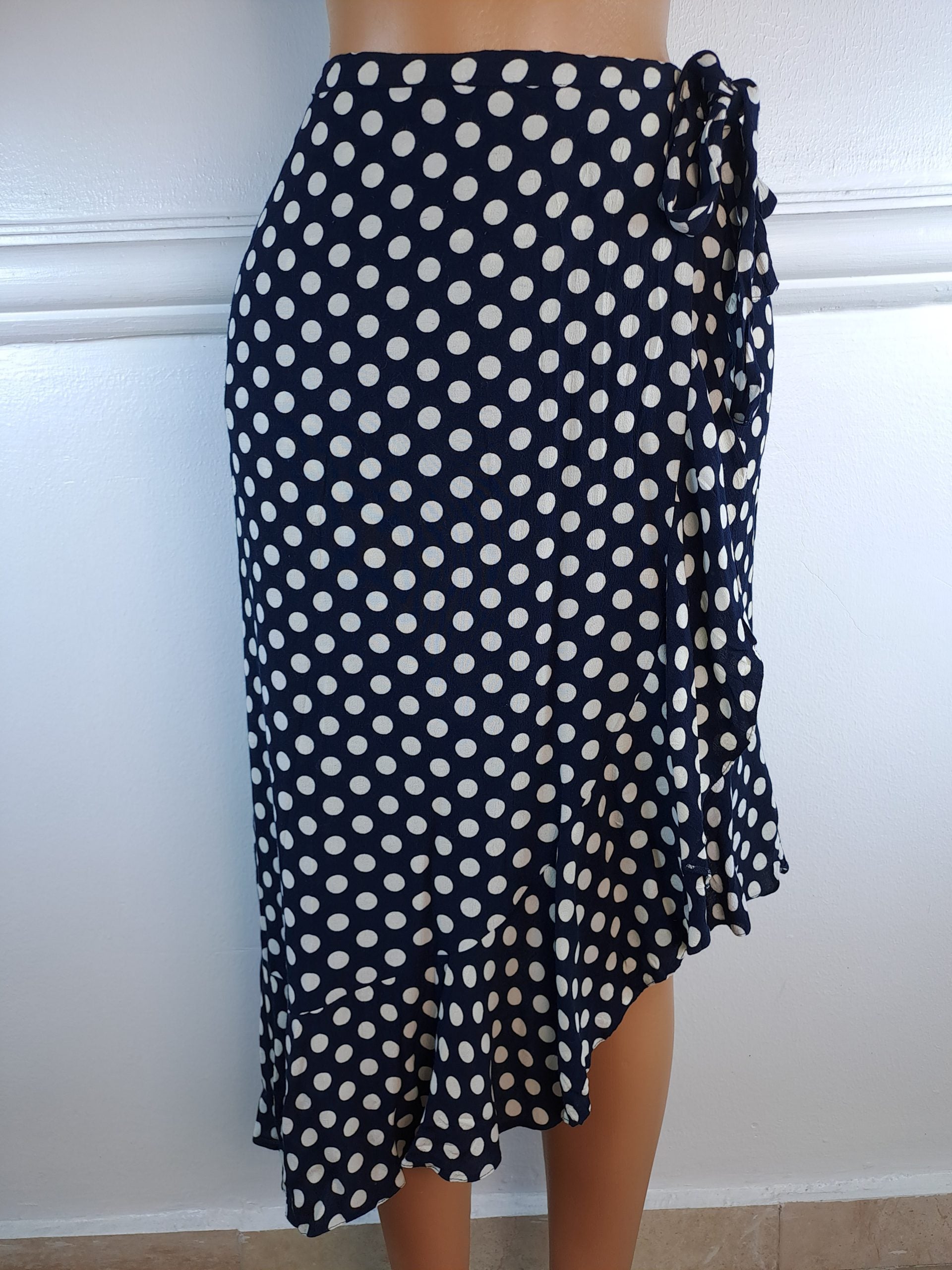 F&F UK 10, L-31 INCHES image 0