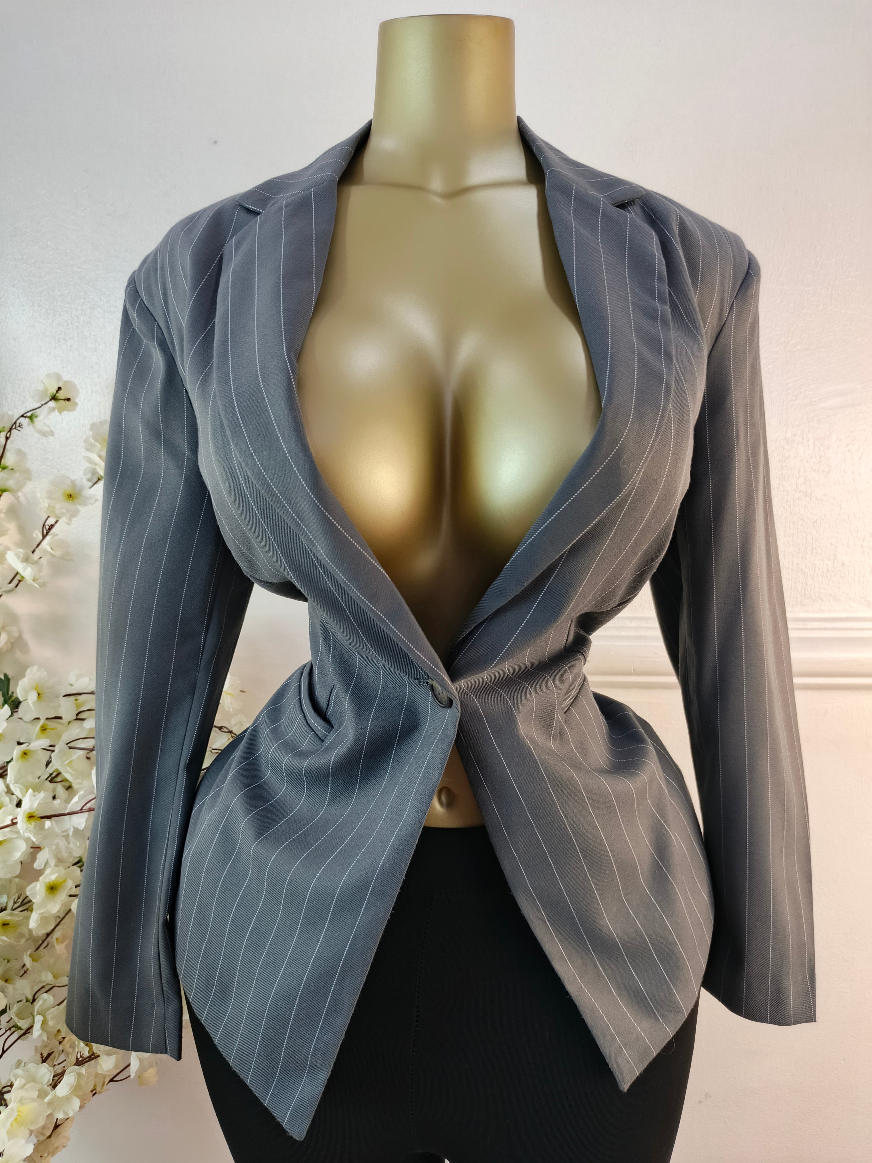 BLAZER UK SIZE 8 [LENGTH 30 INCHES]