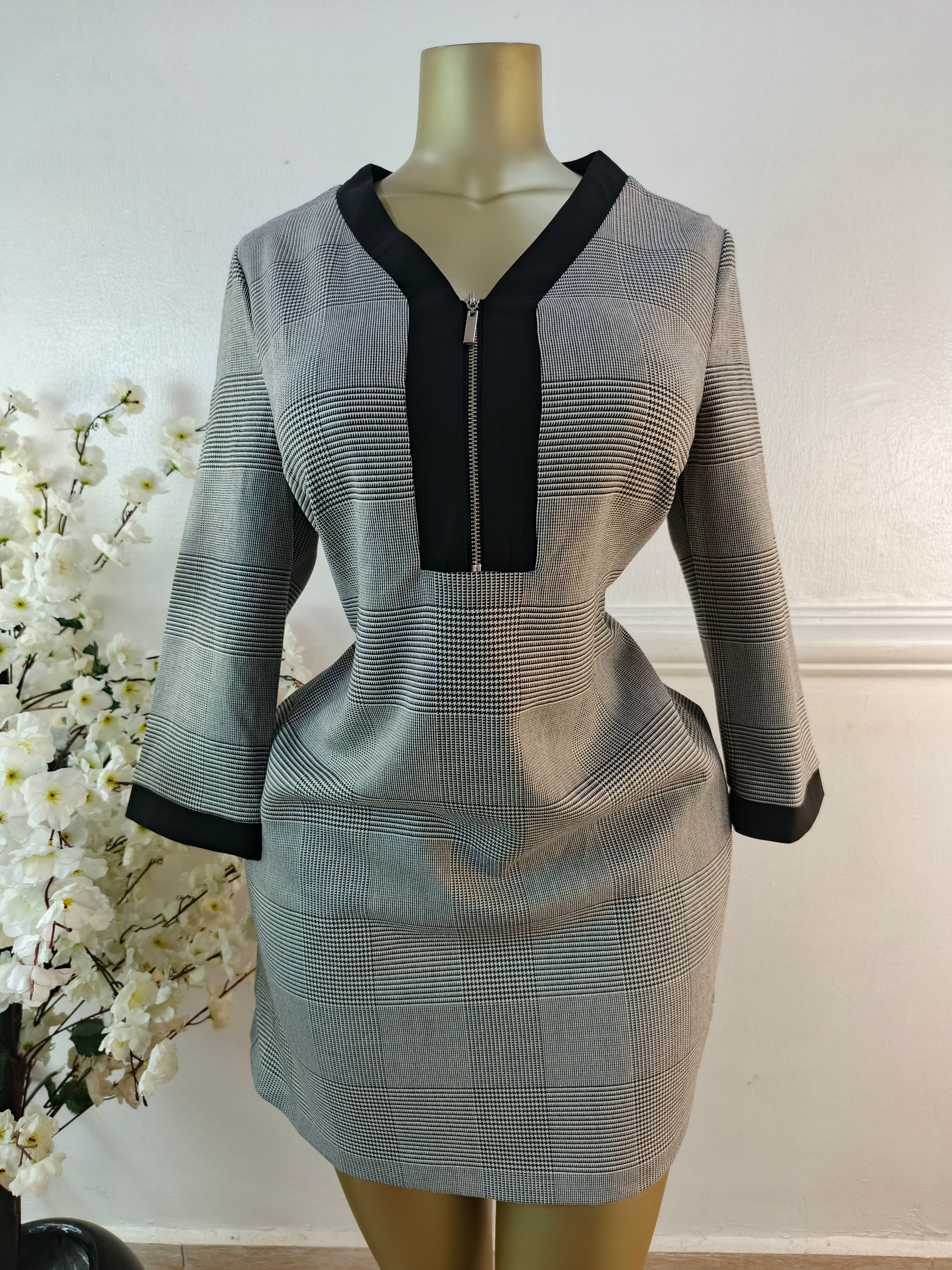 PHASE EIGHT UK SIZE 14 [LENGTH 36 INCHES]