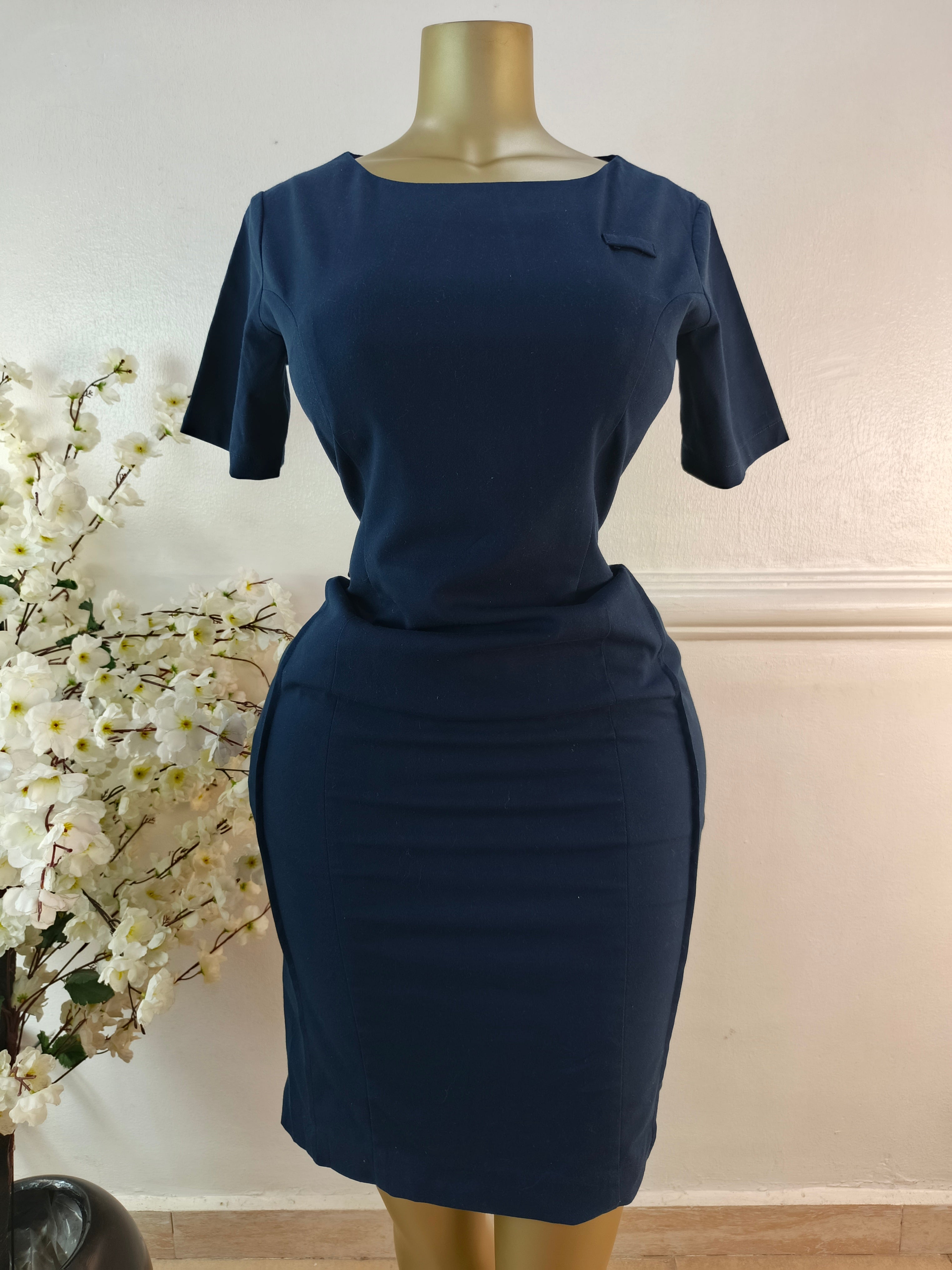WORLD OF U UK SIZE 12 [LENGTH 41 INCHES]