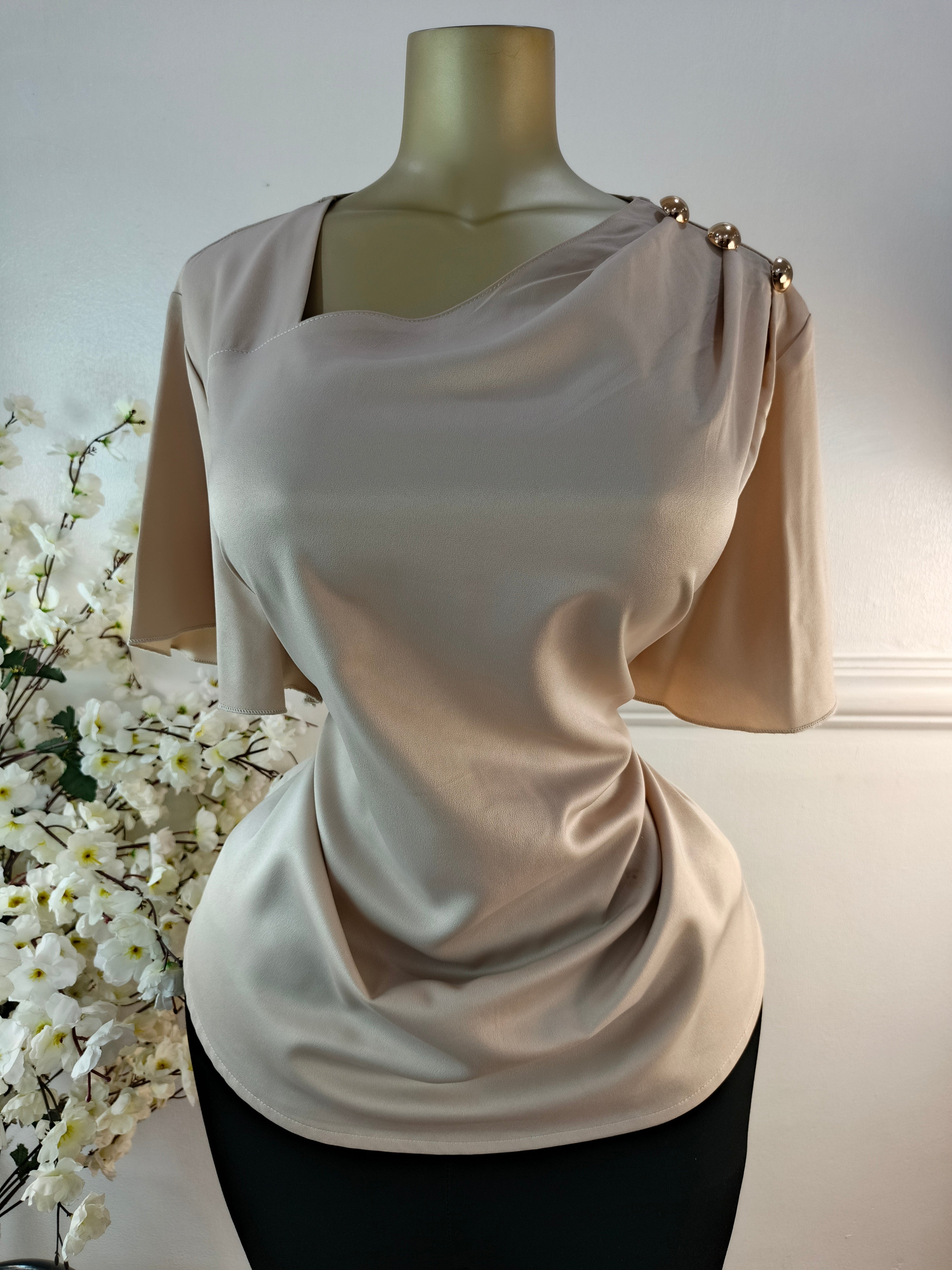TOP UK SIZE 22