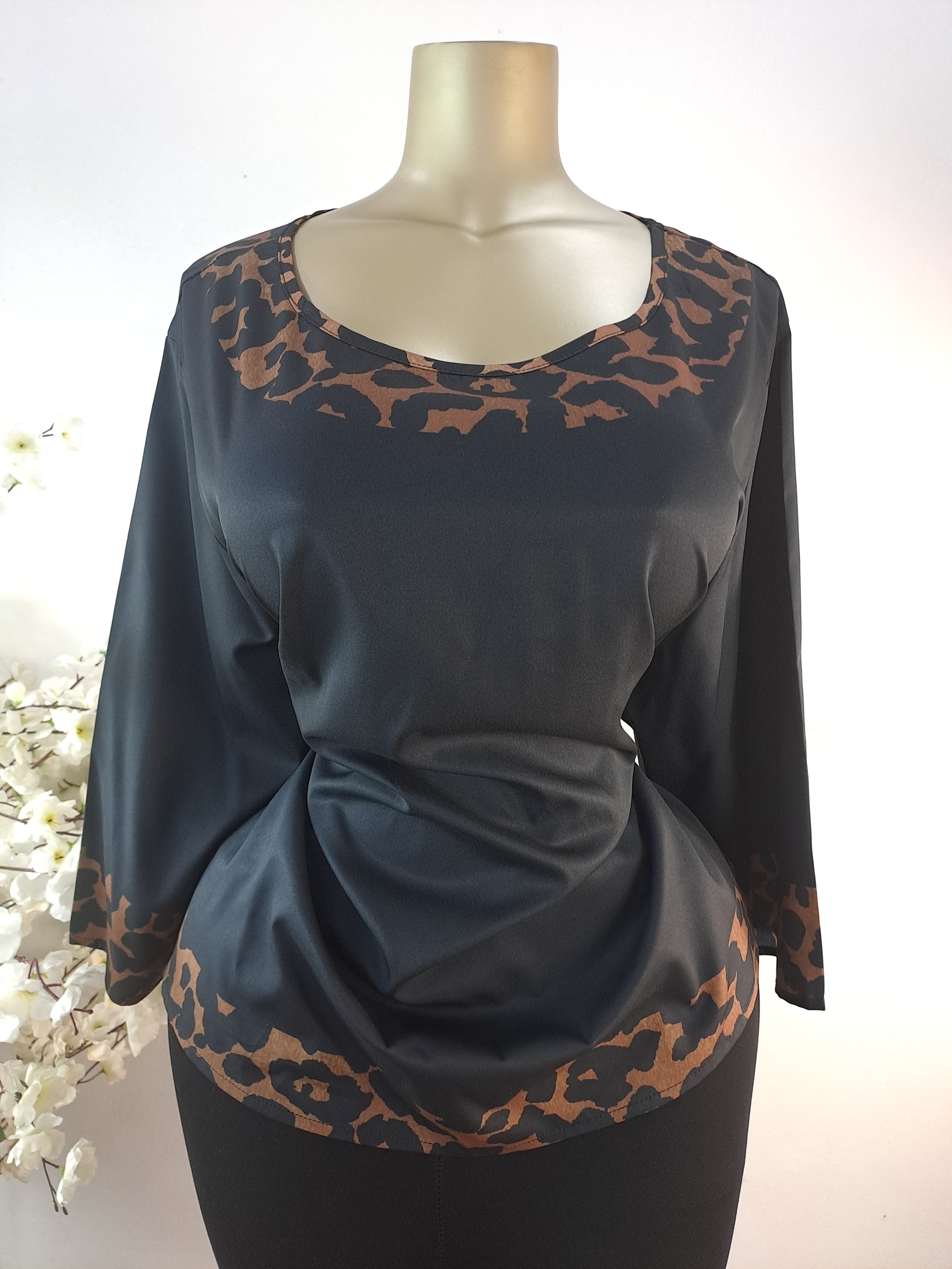 TOP UK SIZE 24