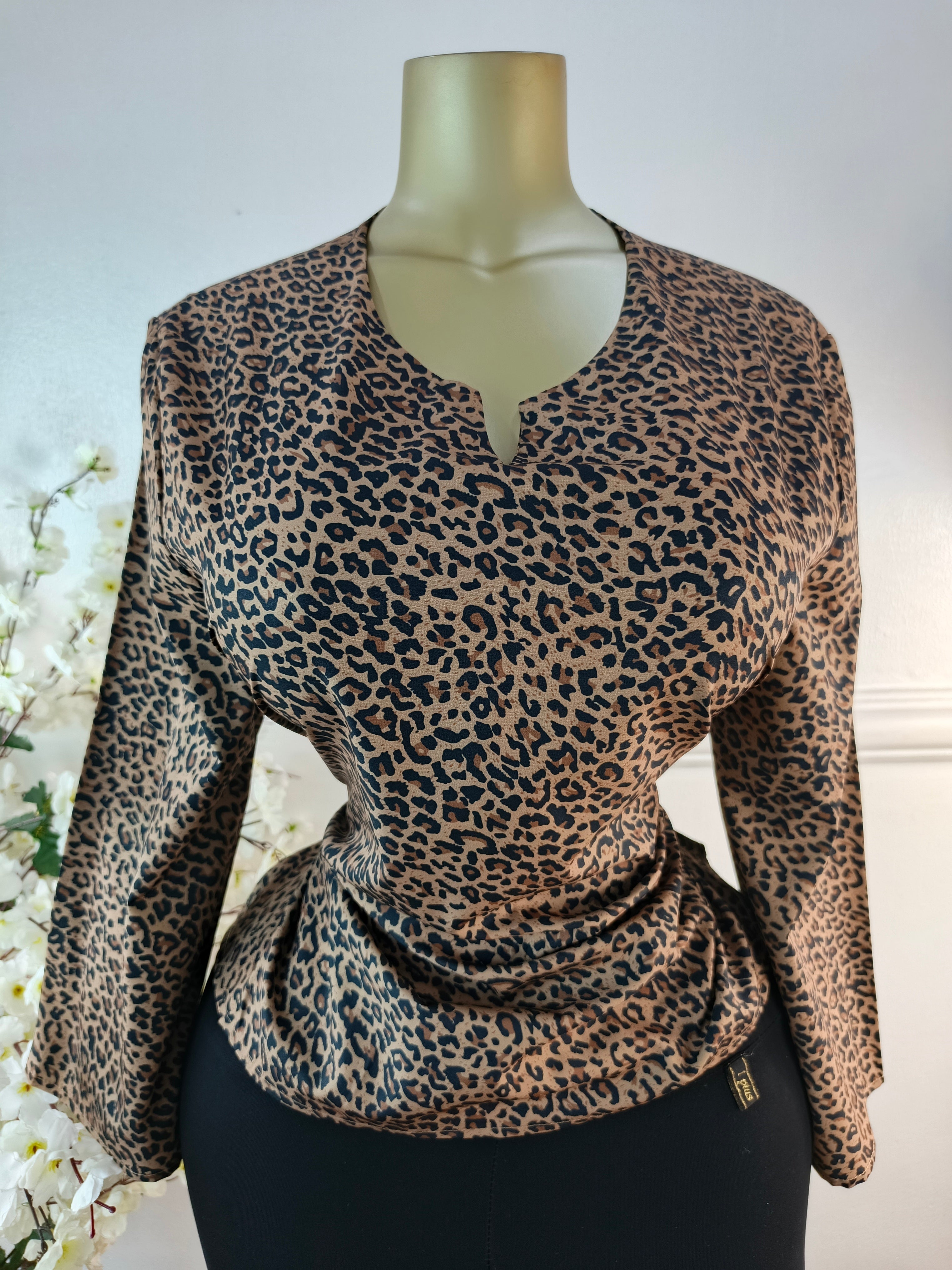 TOP UK SIZE 16