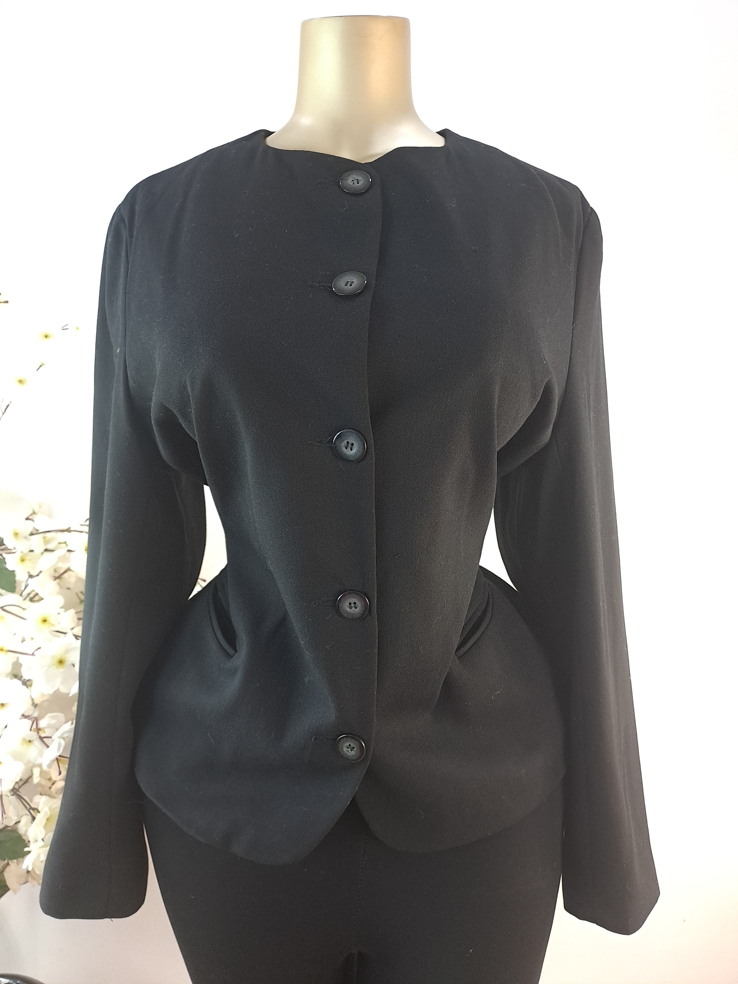 FIRST AVENUE UK SIZE 16 [LENGTH 26 INCHES]