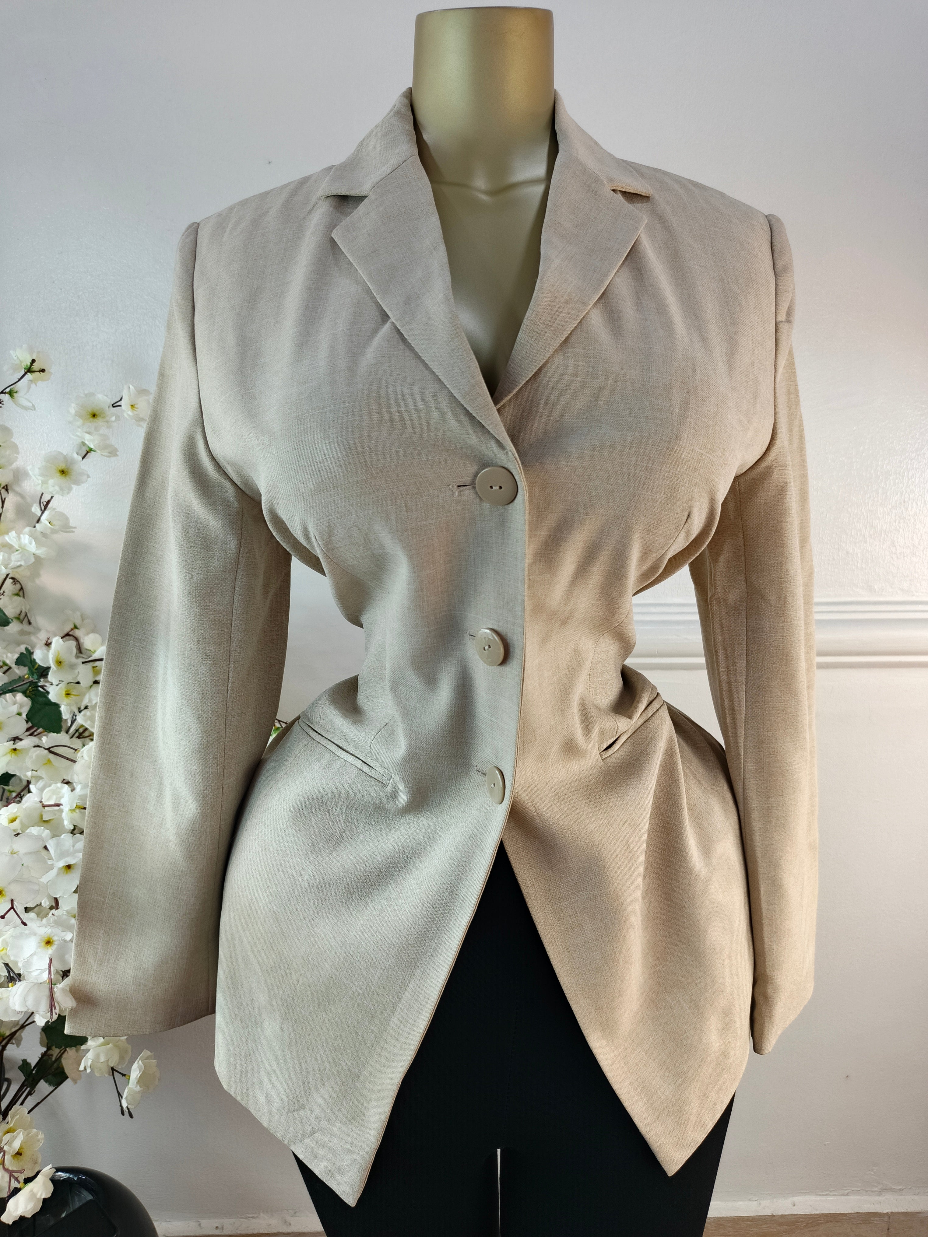 BLAZER UK SIZE 12 [LENGTH 31 INCHES]