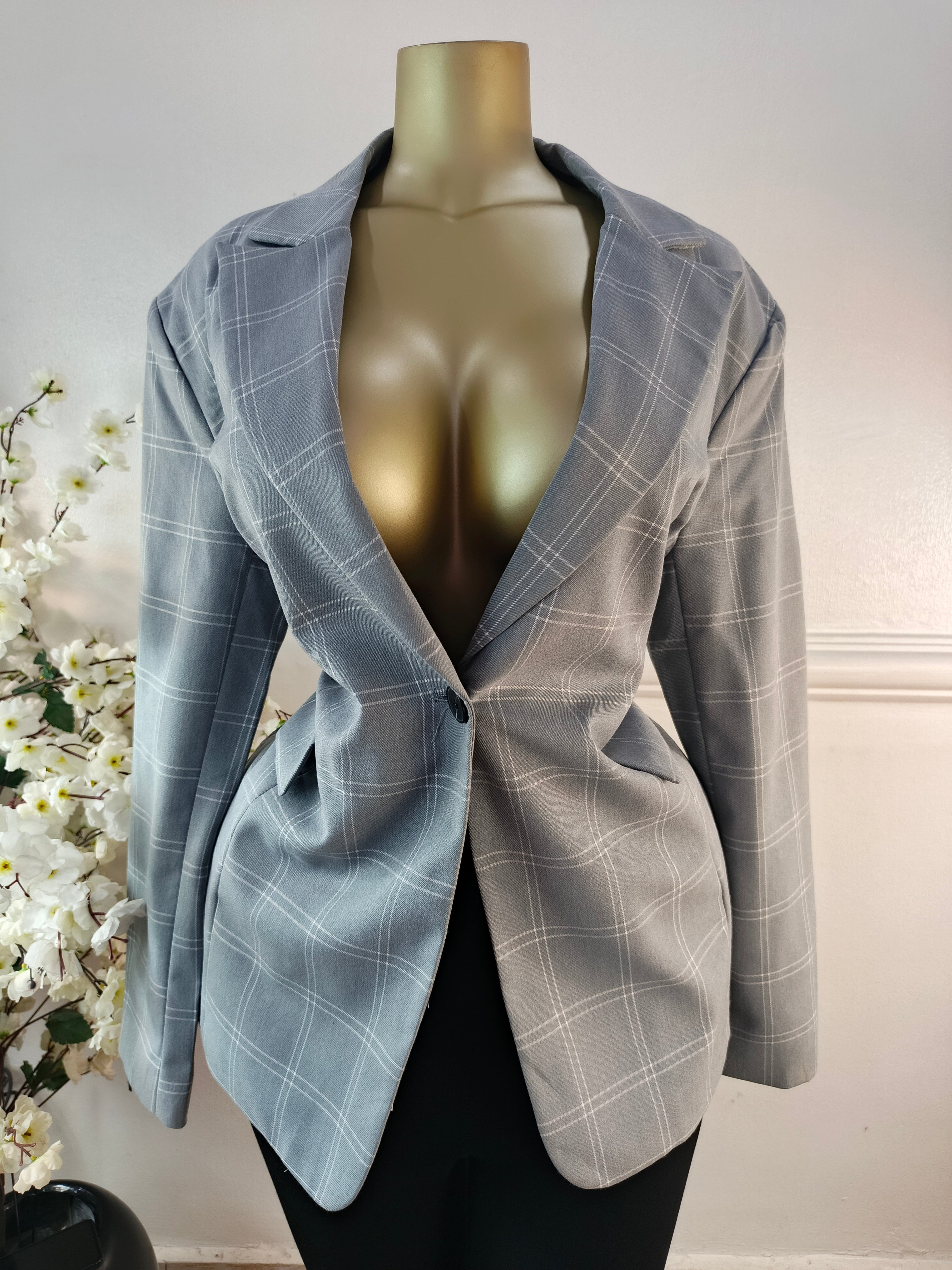 GINA TRICOT UK SIZE 16 [LENGTH 31 INCHES]