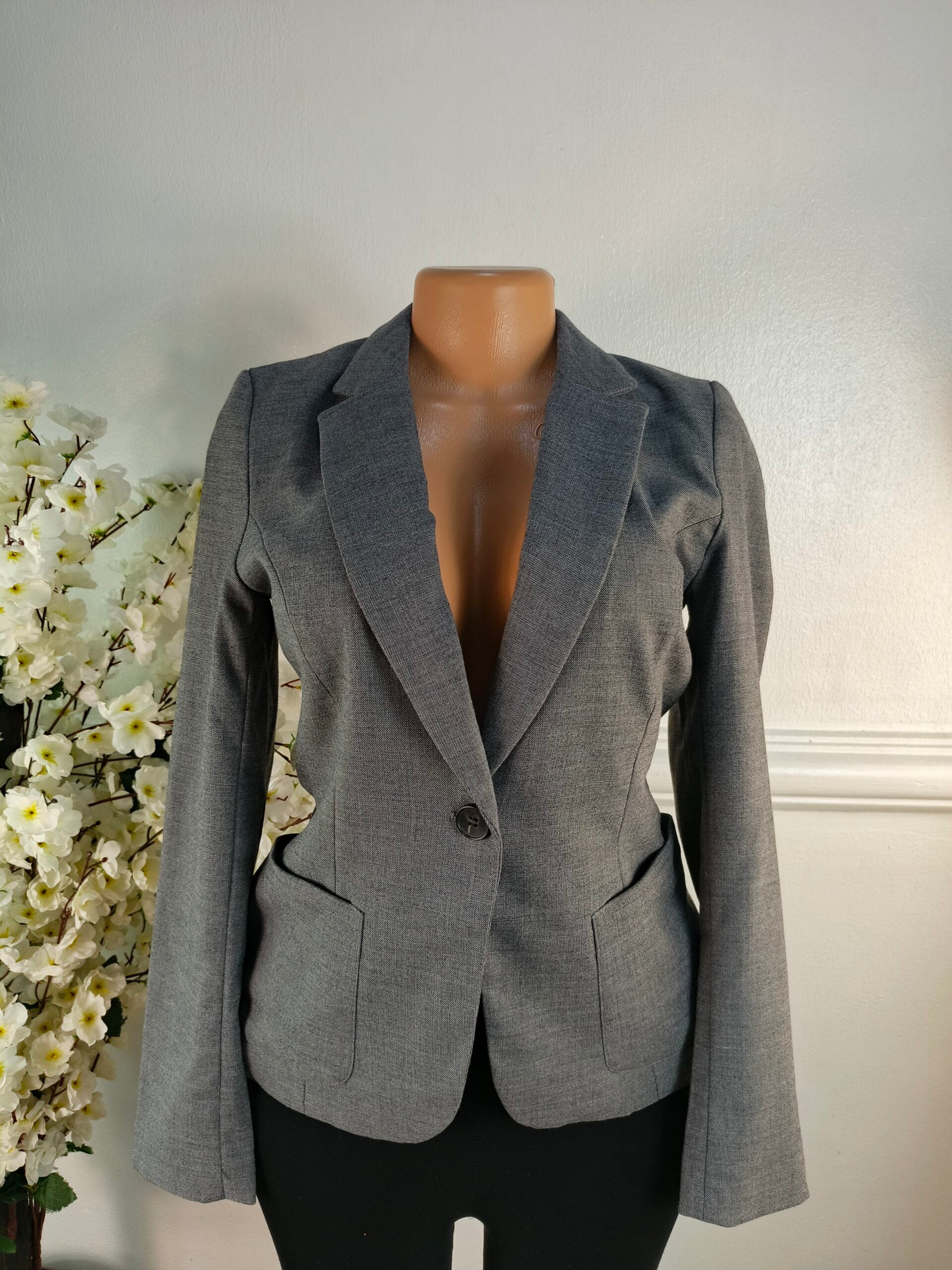 H&amp;M UK SIZE 6 [LENGTH 25 INCHES, GREY] image 0