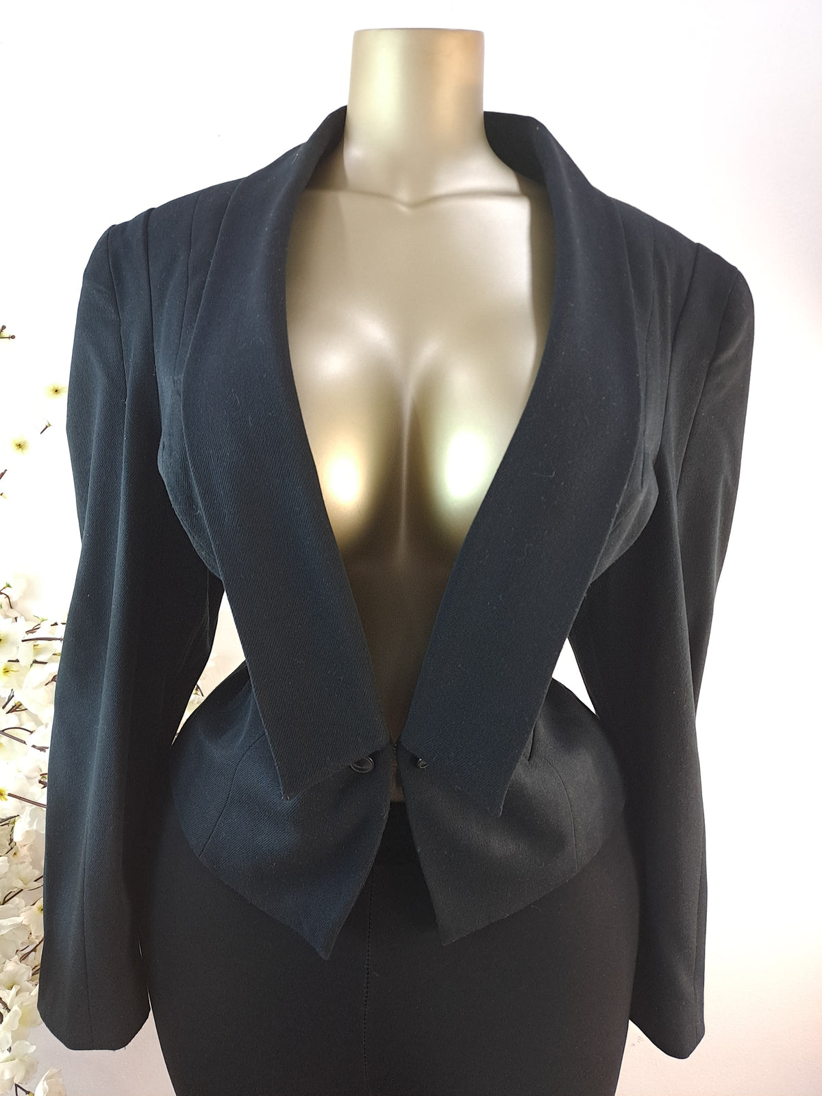 LIMITED COLLECTION UK SIZE 18 [LENGTH 23 INCHES]