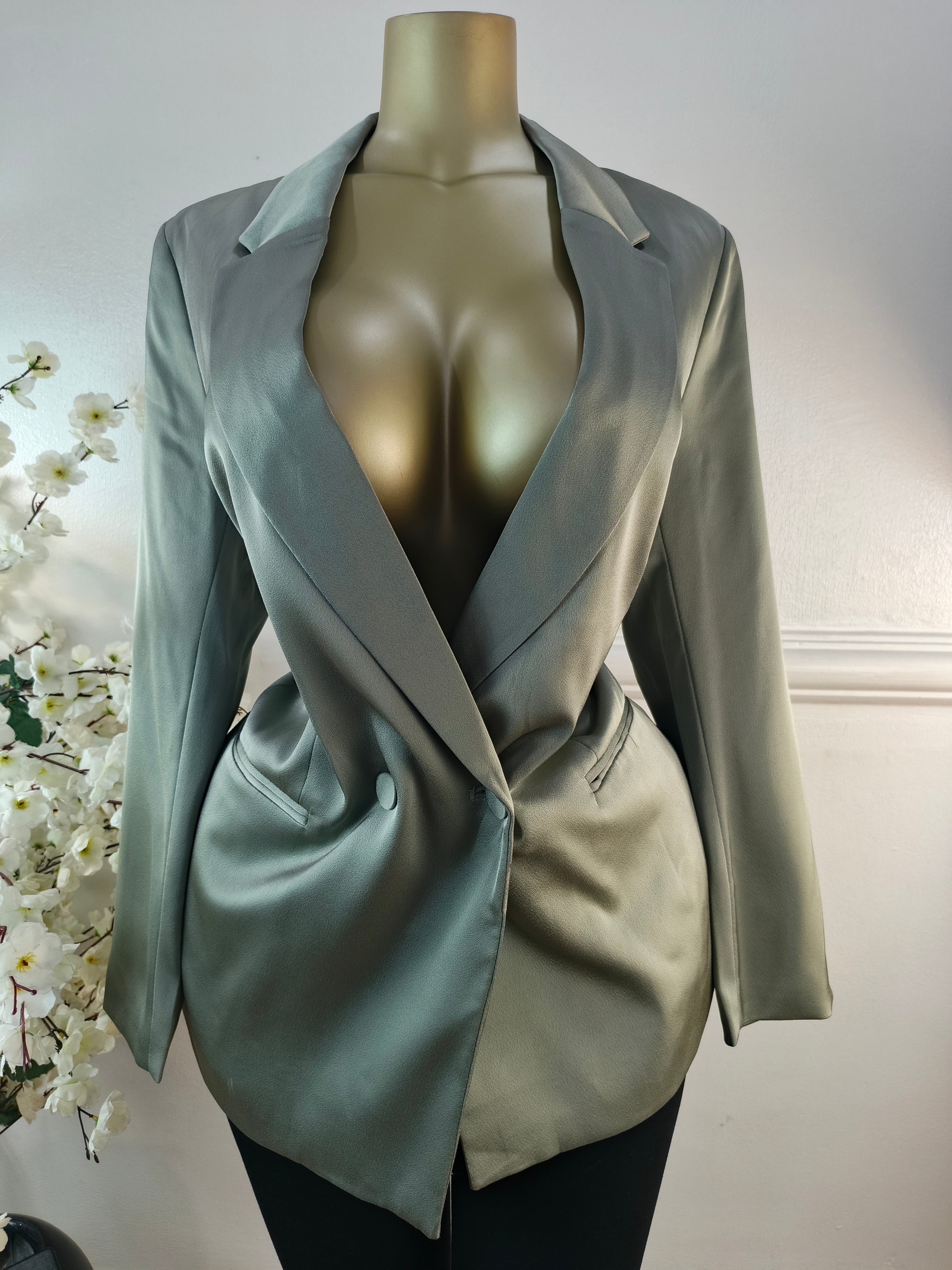 H&M UK SIZE 14 [LENGTH 31 INCHES]