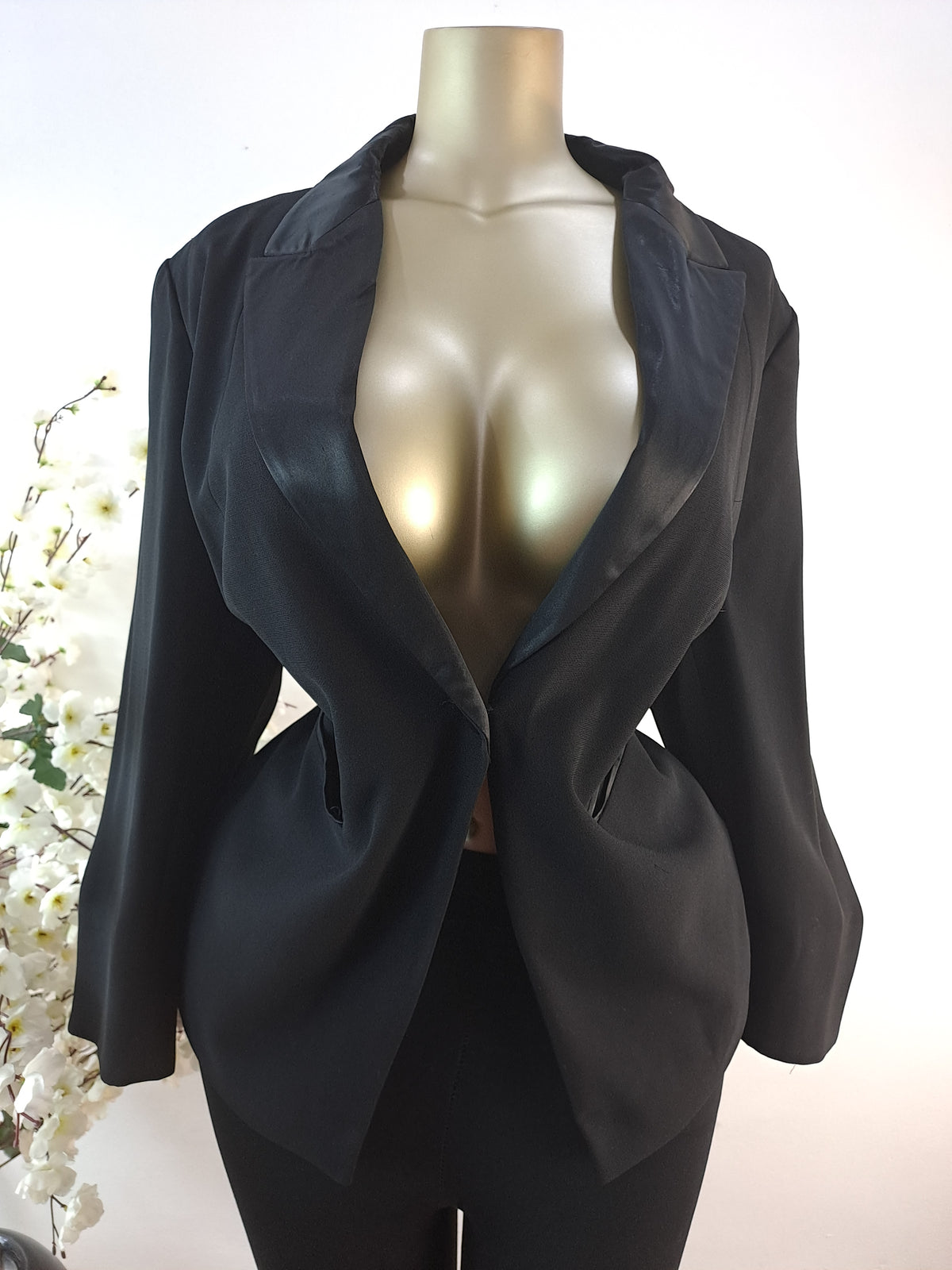 ANN HARVEY UK SIZE 24 [LENGTH 30 INCHES]