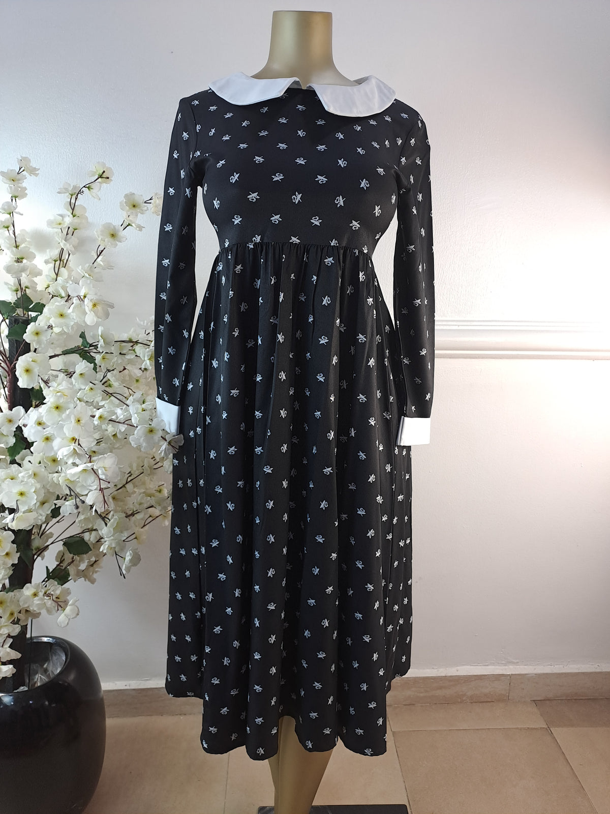 DRESS UK SIZE 6 [LENGTH 44 INCHES]