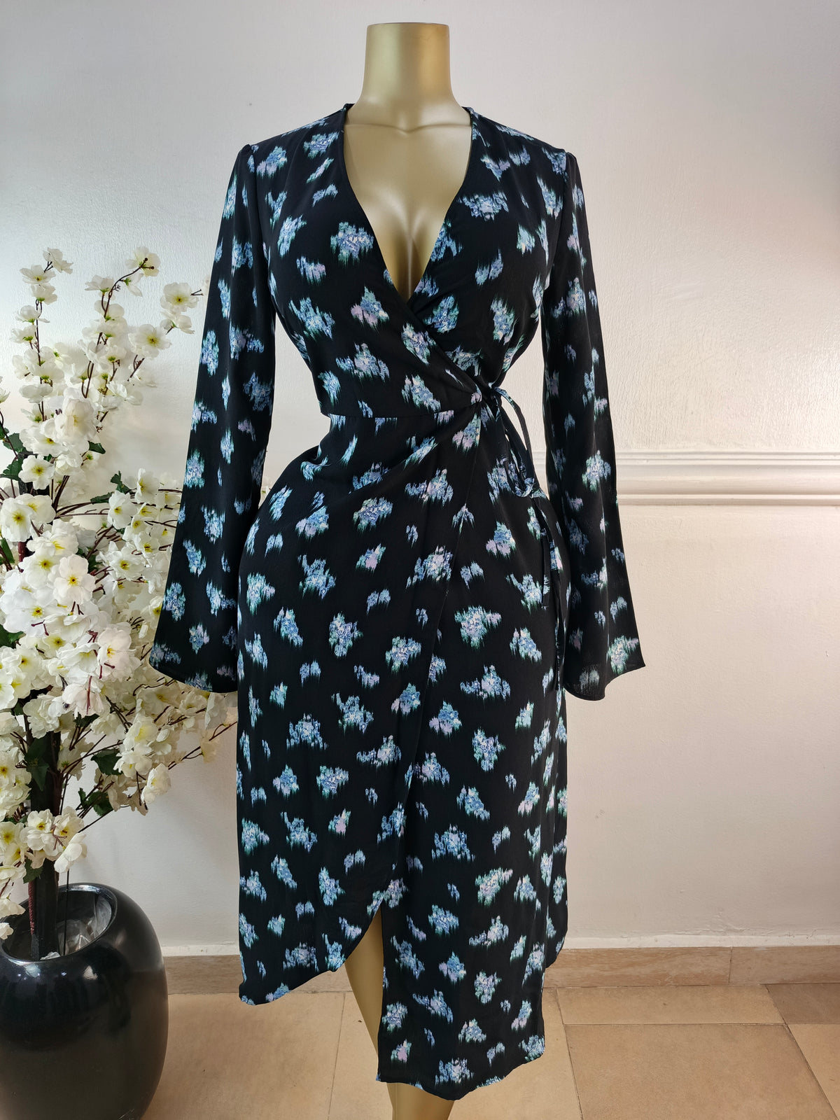 H&M UK SIZE 12 [LENGTH 52 INCHES]