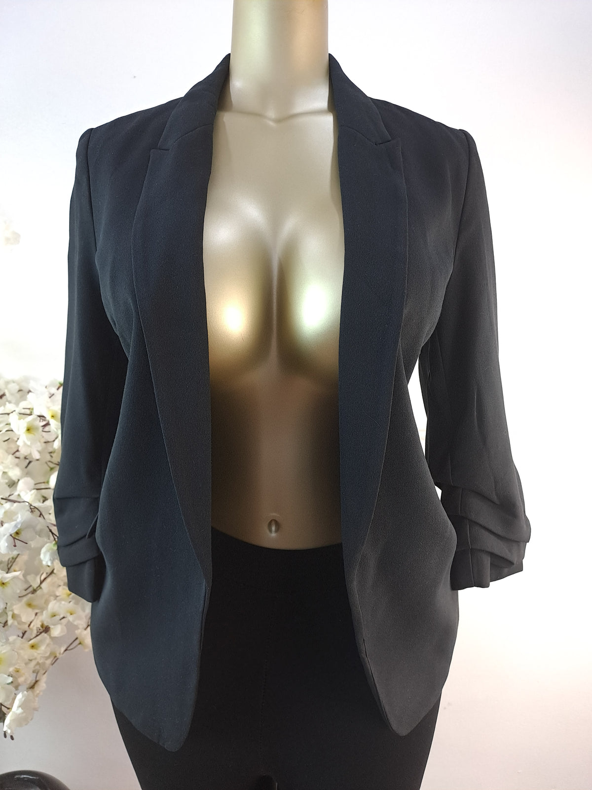 ZARA BASICS UK SIZE 6 [LENGTH 28 INCHES]