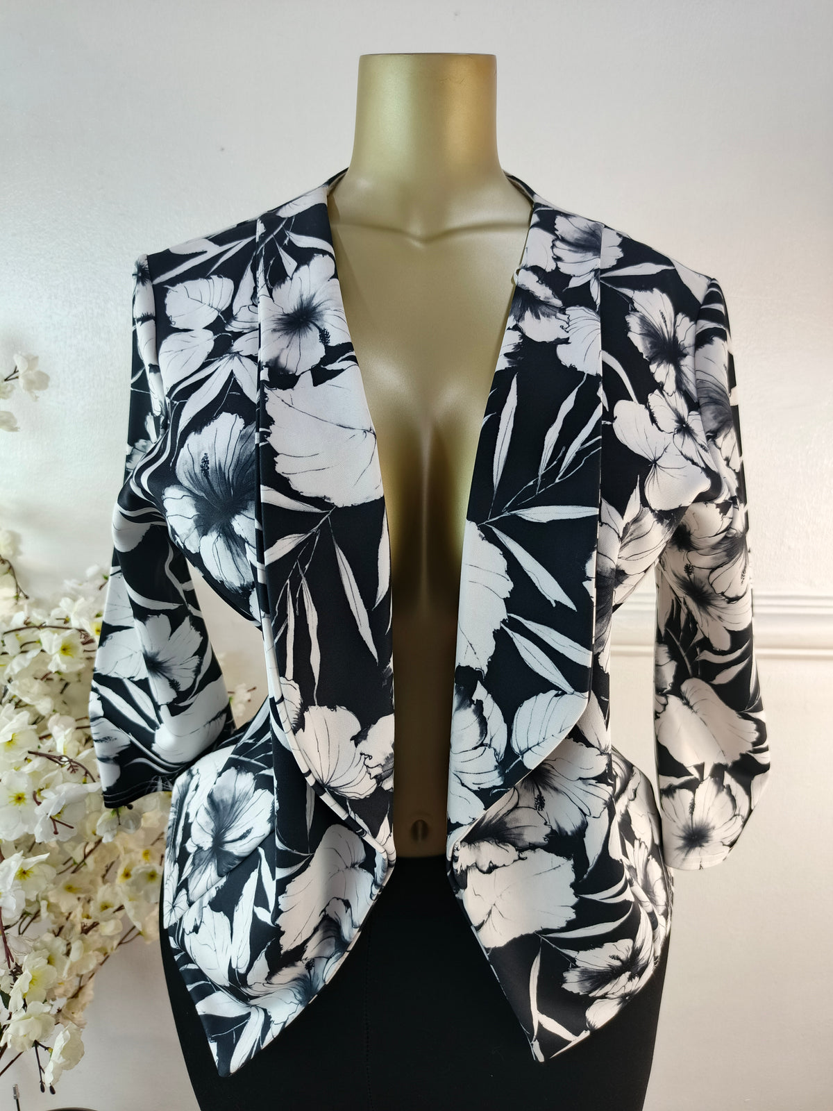 QUIZ UK SIZE 16 [LENGTH 24 INCHES]