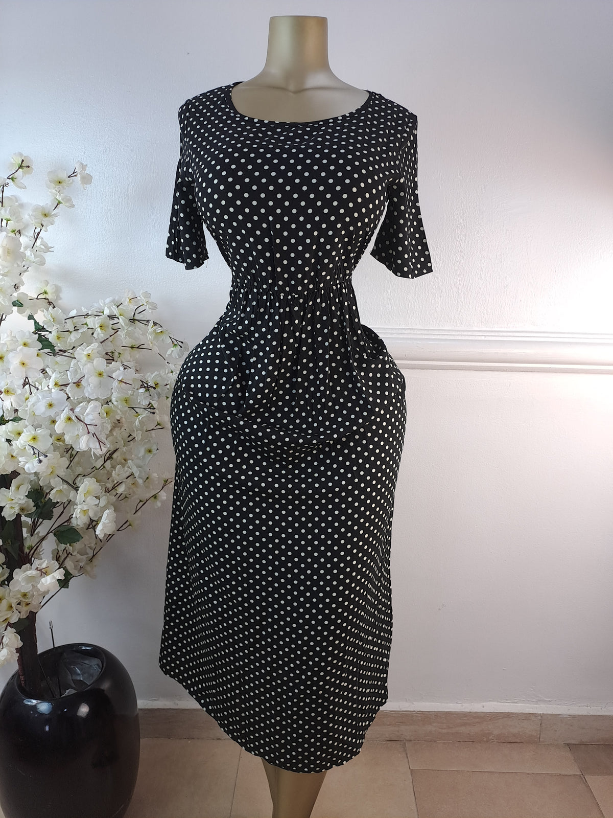 DRESS UK SIZE 10 [LENGTH 51 INCHES]