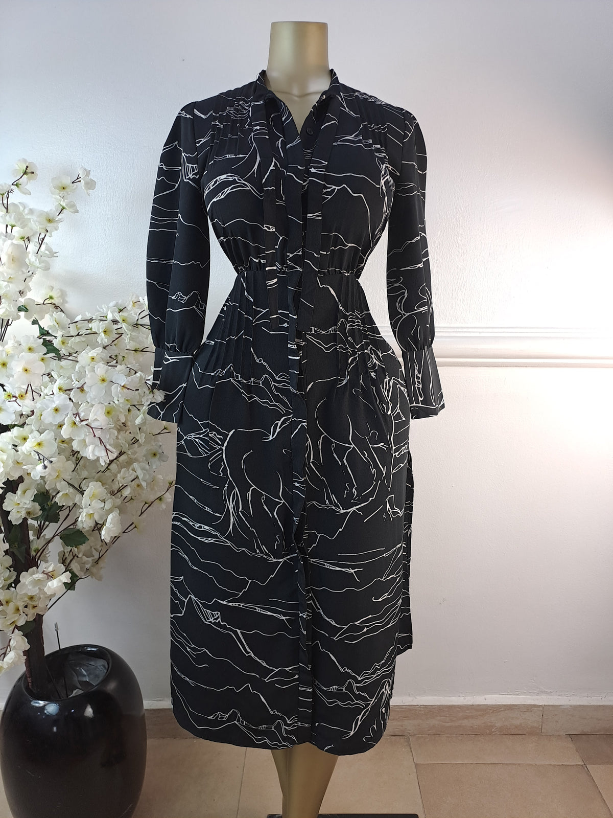 TOPSHOP UK SIZE 8 [LENGTH 48 INCHES]