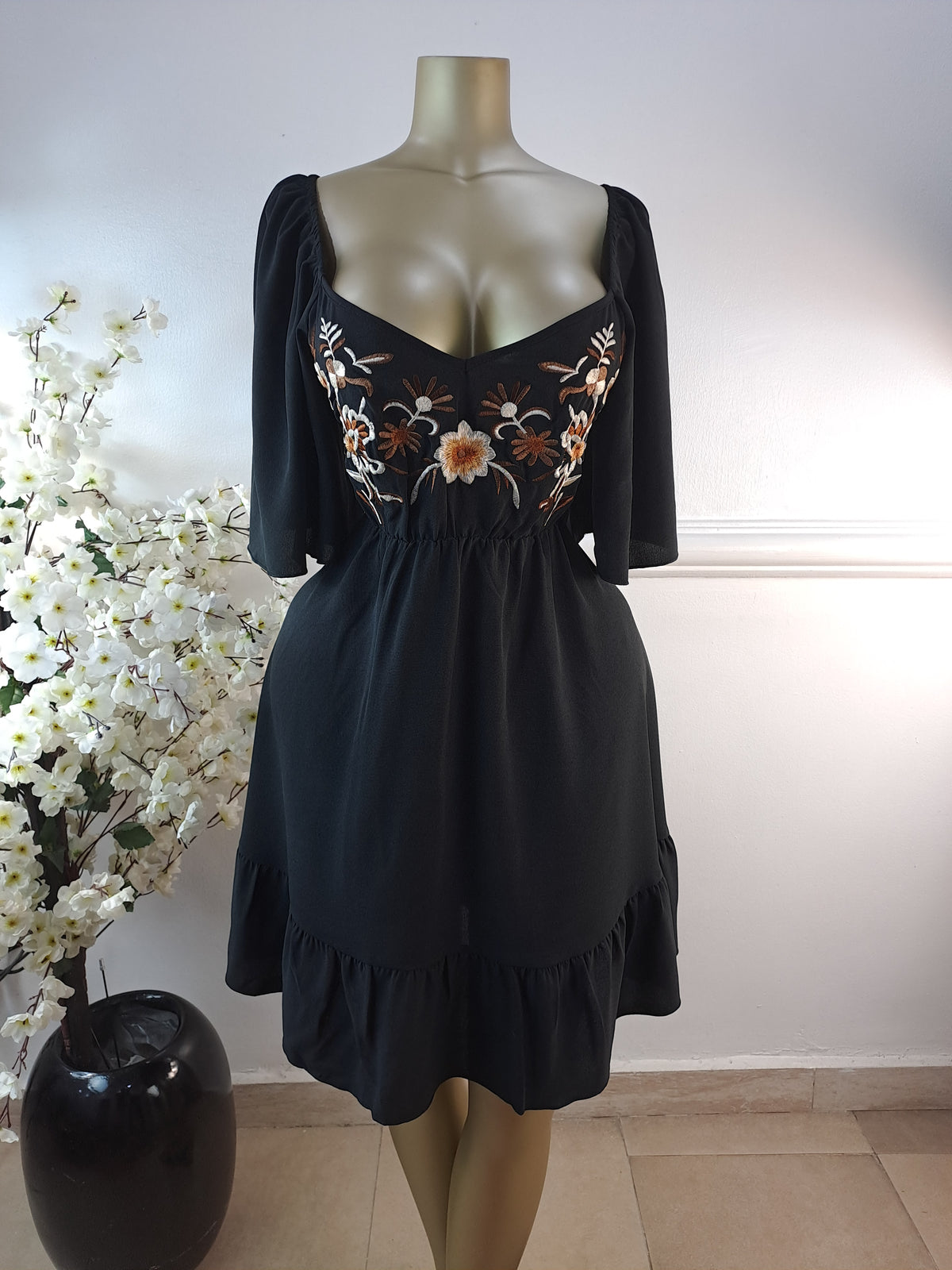 DRESS UK SIZE 10 [LENGTH 32 INCHES]