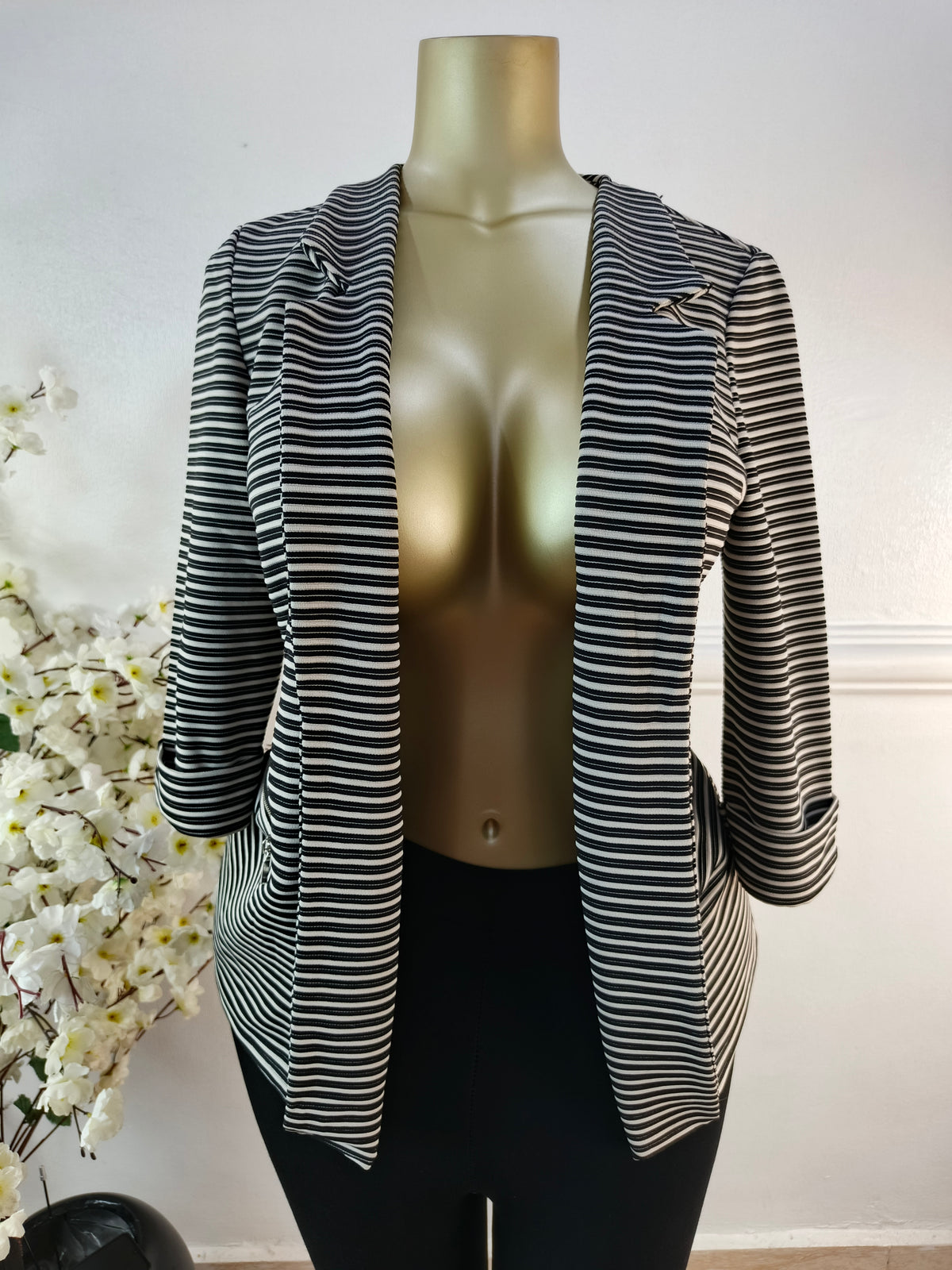 BLAZER UK SIZE 12 [LENGTH 27 INCHES]