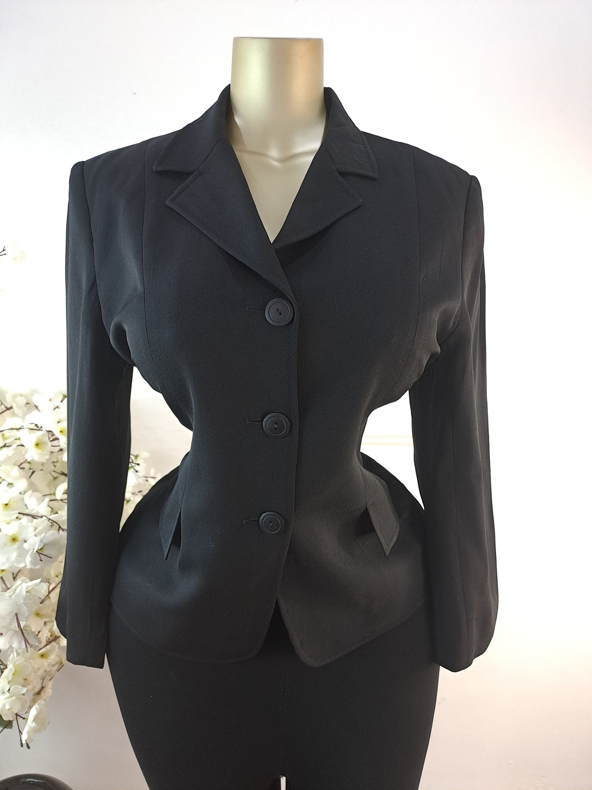 COUNTRY CASUAL UK SIZE 14 [LENGTH 24 INCHES]