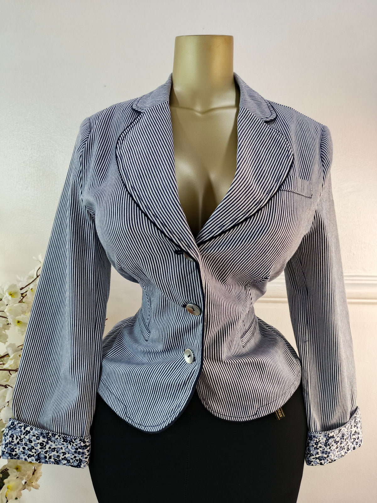 OSCAR B. UK SIZE 14 [LENGTH 23 INCHES]