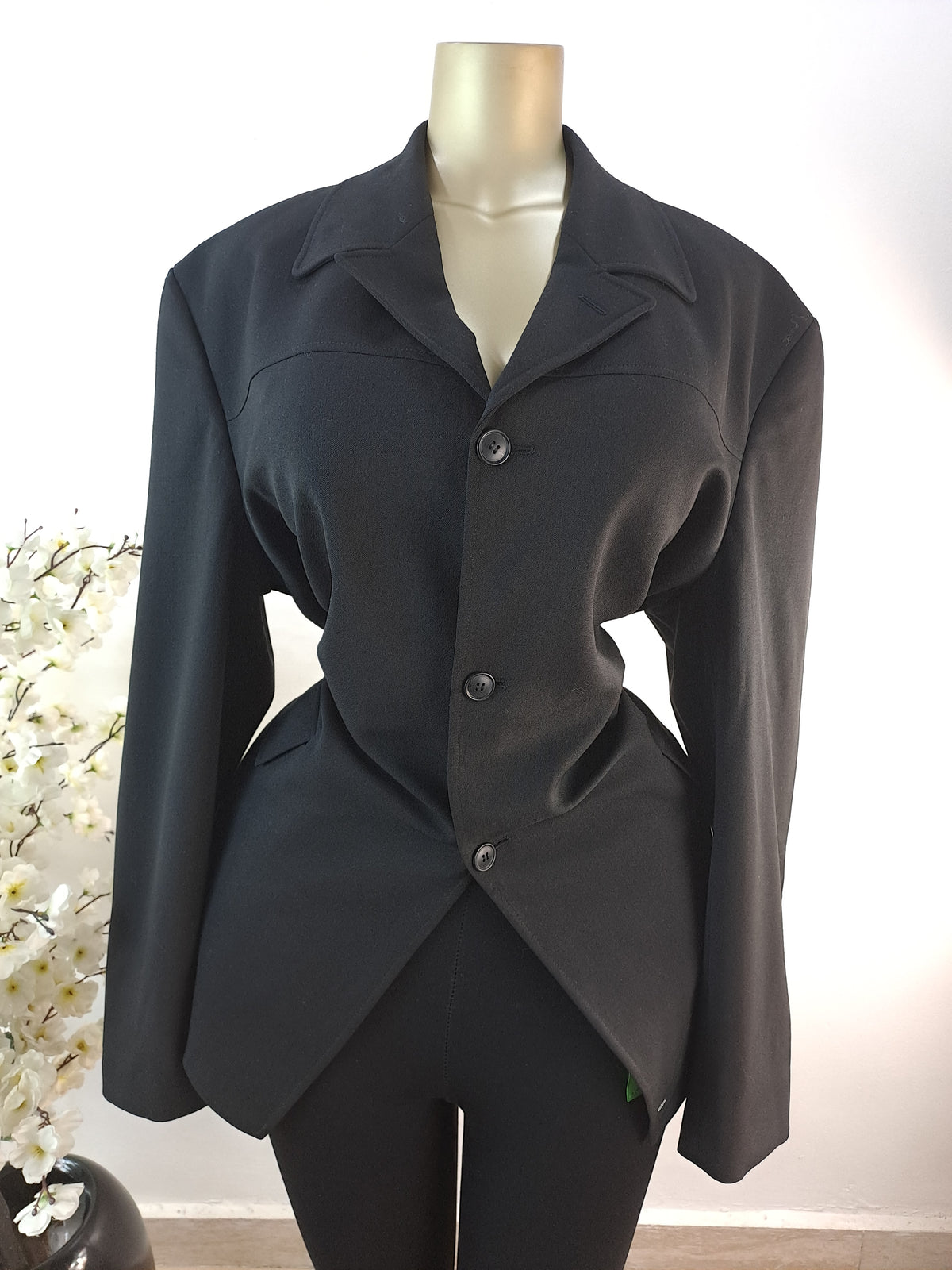 BLAZER UK SIZE 22 [LENGTH 32 INCHES]