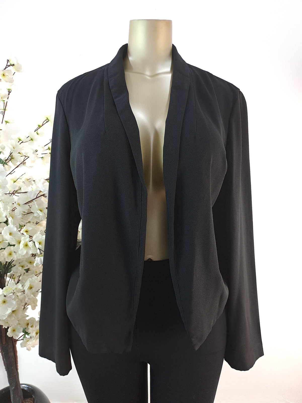 NEW LOOK UK SIZE 18 [LENGTH 23 INCHES]