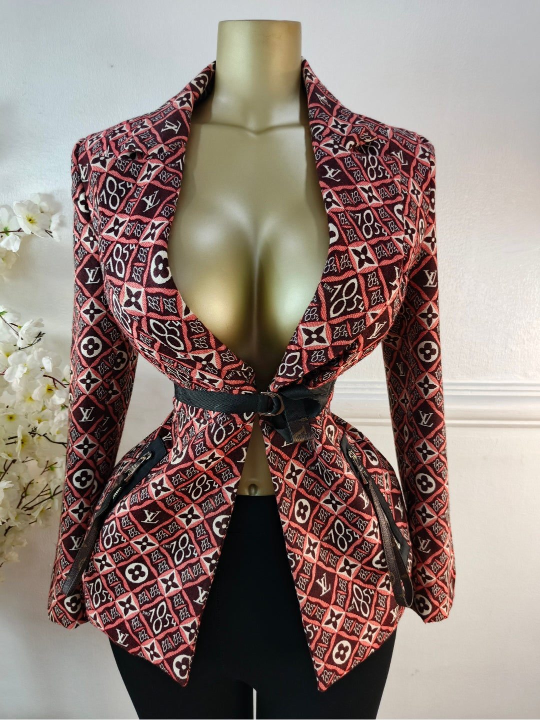 LOUIS VUITTON UK SIZE 10 [LENGTH 37 INCHES]