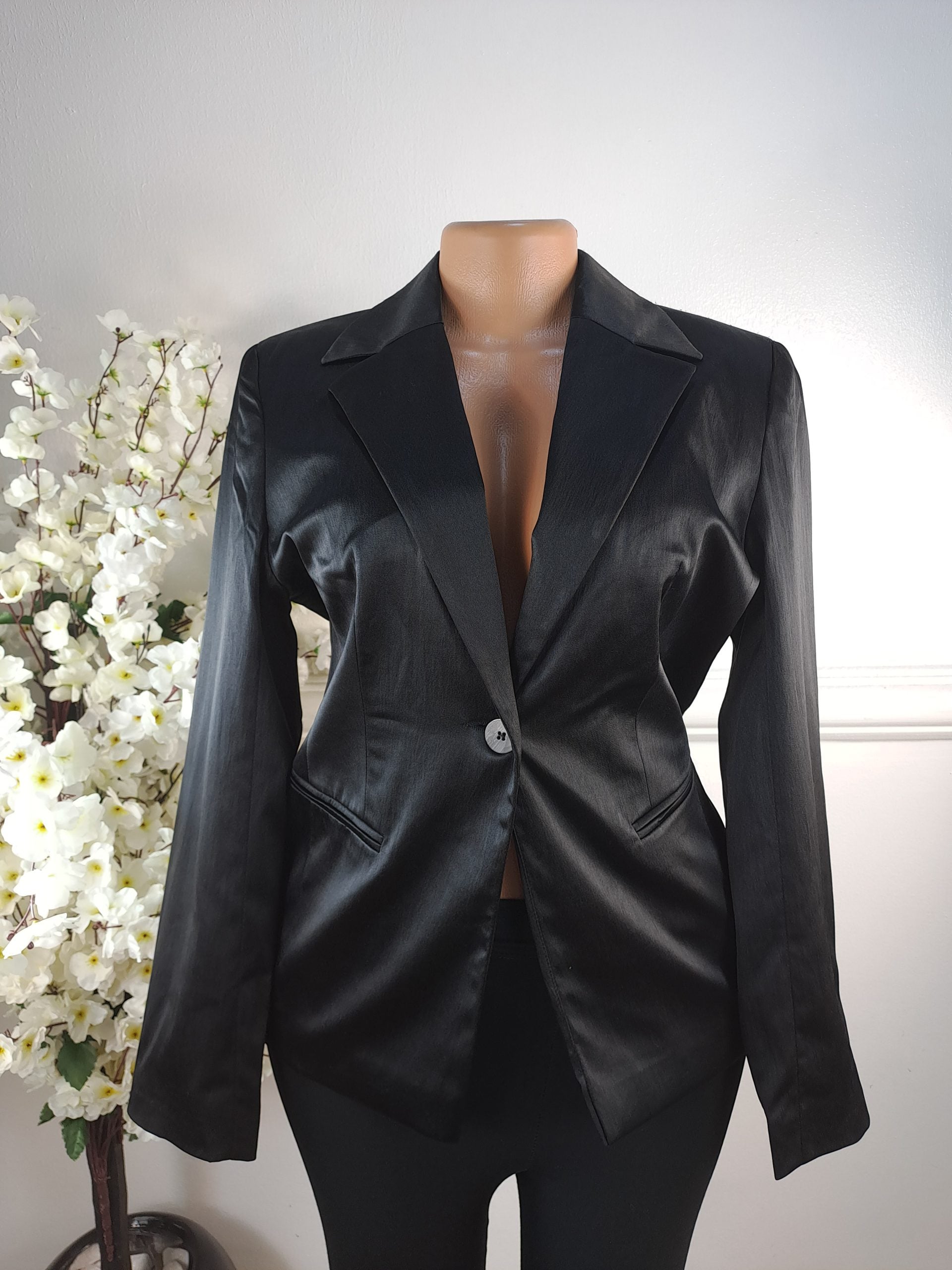 BLAZERS UK SIZE 10 [LENGHT 27 INCHES] image 0