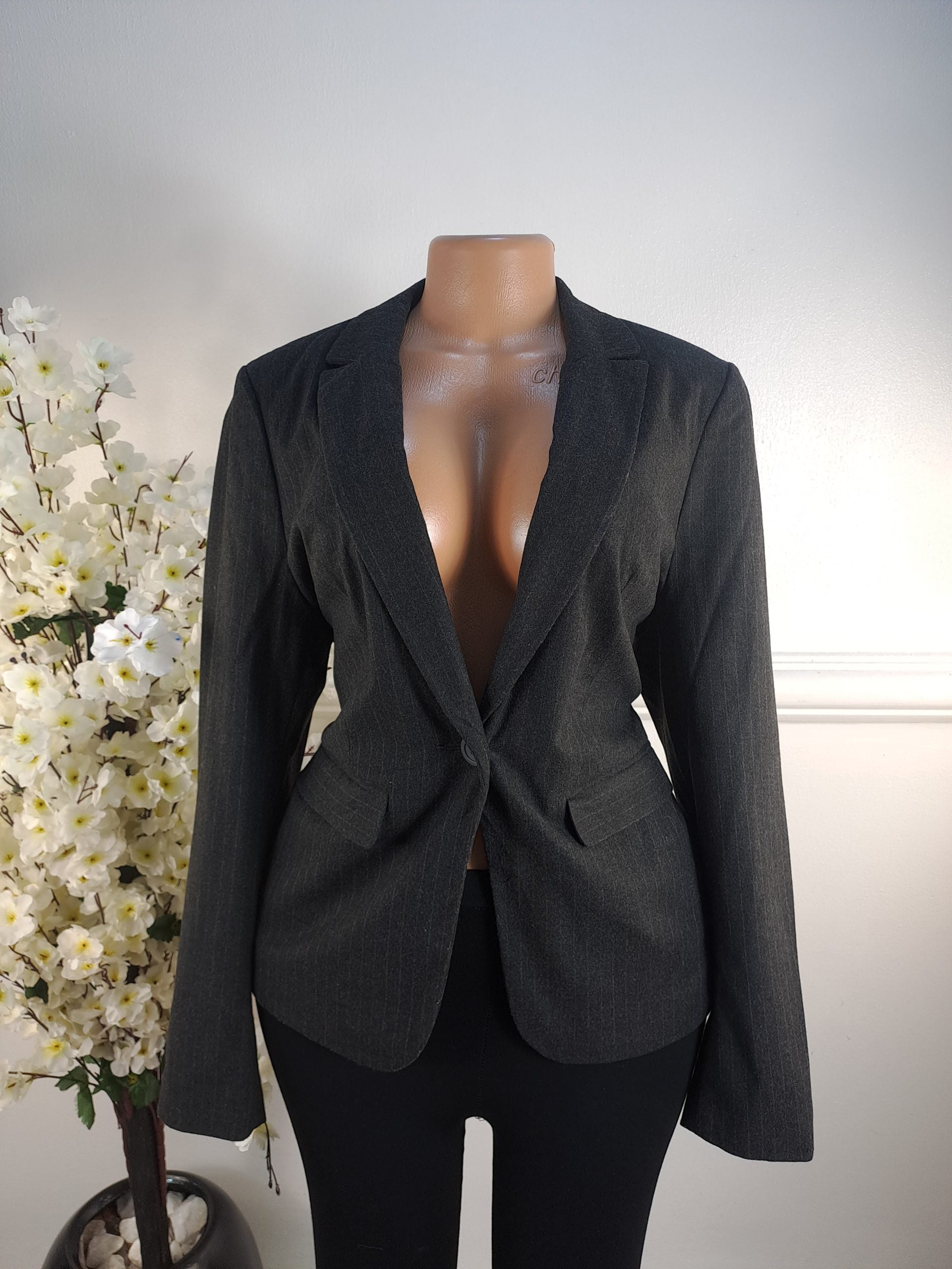NEXT TAILORING UK SIZE 14 {LENGHT 25 INCHES} image 0