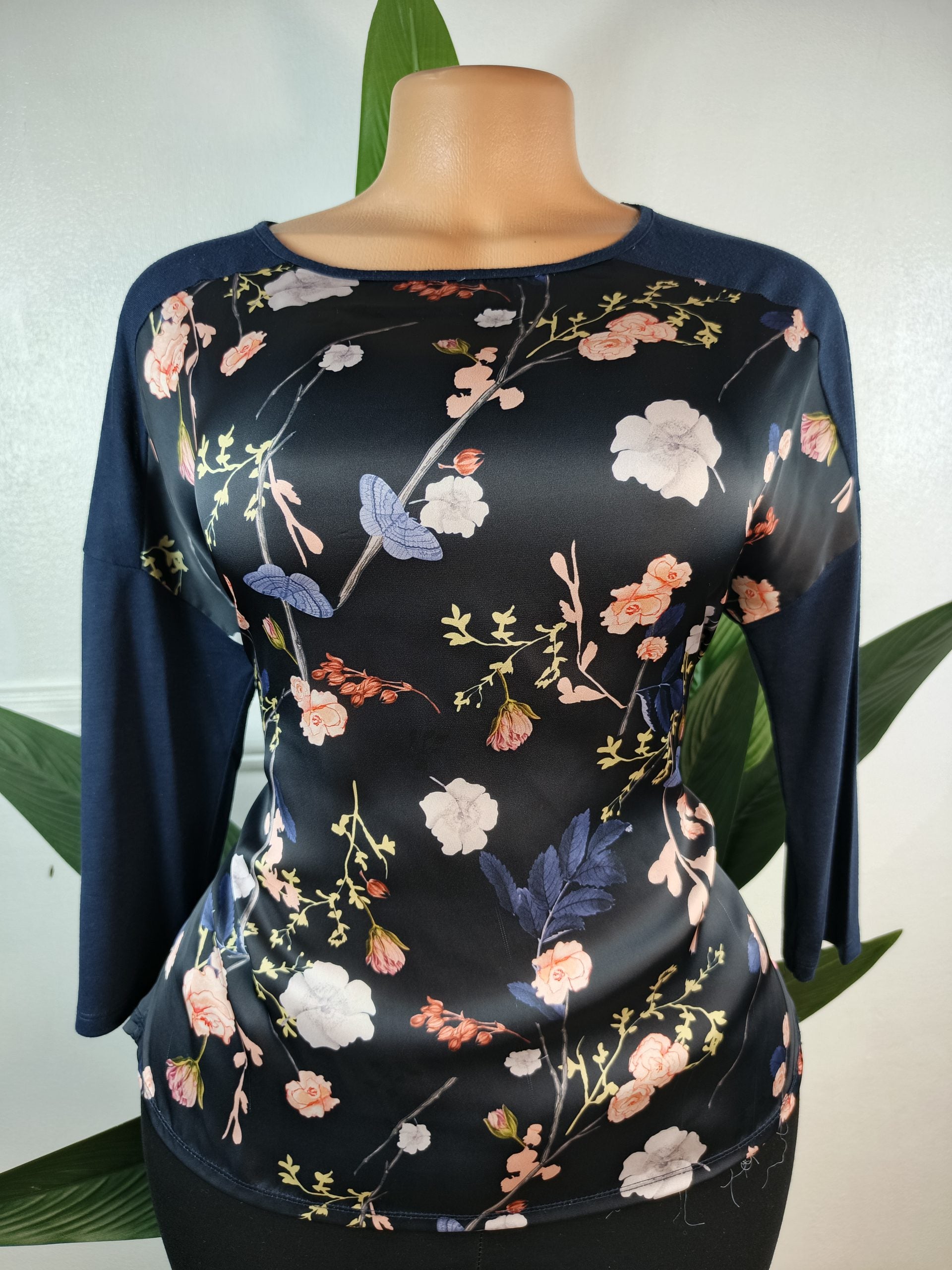 DUNNES UK 12 image 0