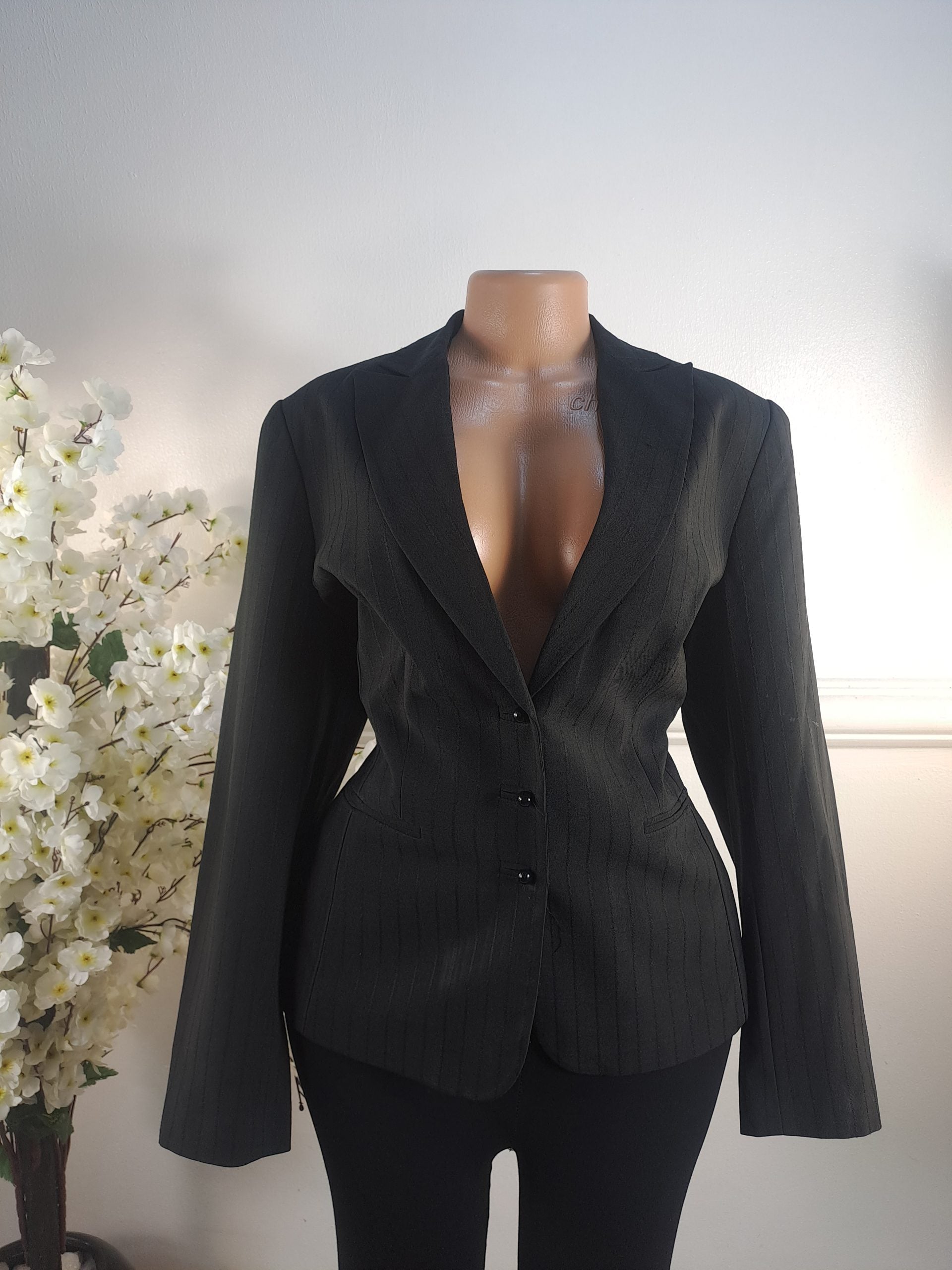 BLAZERS UK SIZE 16 [LENGHT 25 INCHES] image 0