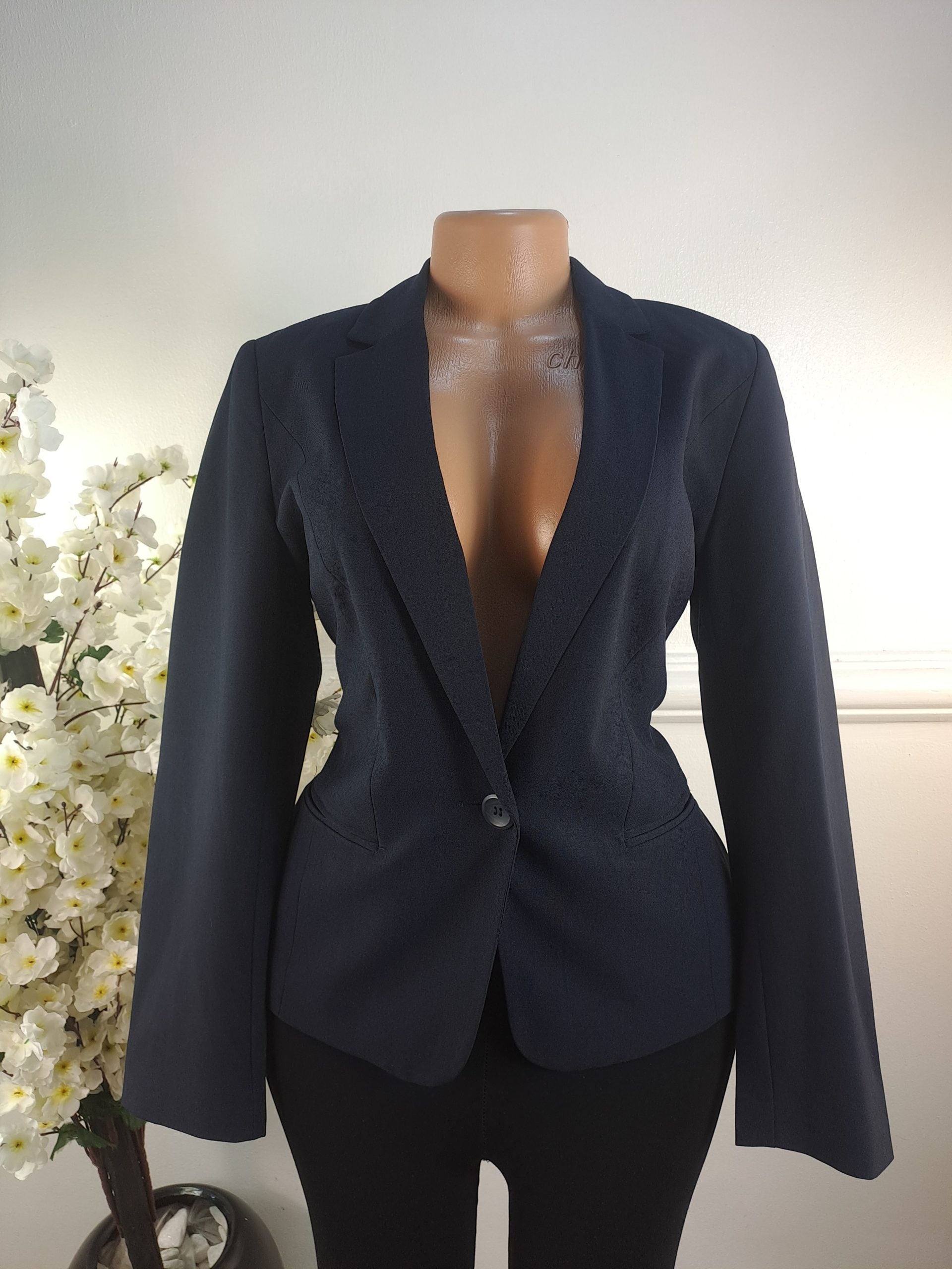 W COLLECTION UK SIZE 12 [LENGHT 24 INCHES] image 0