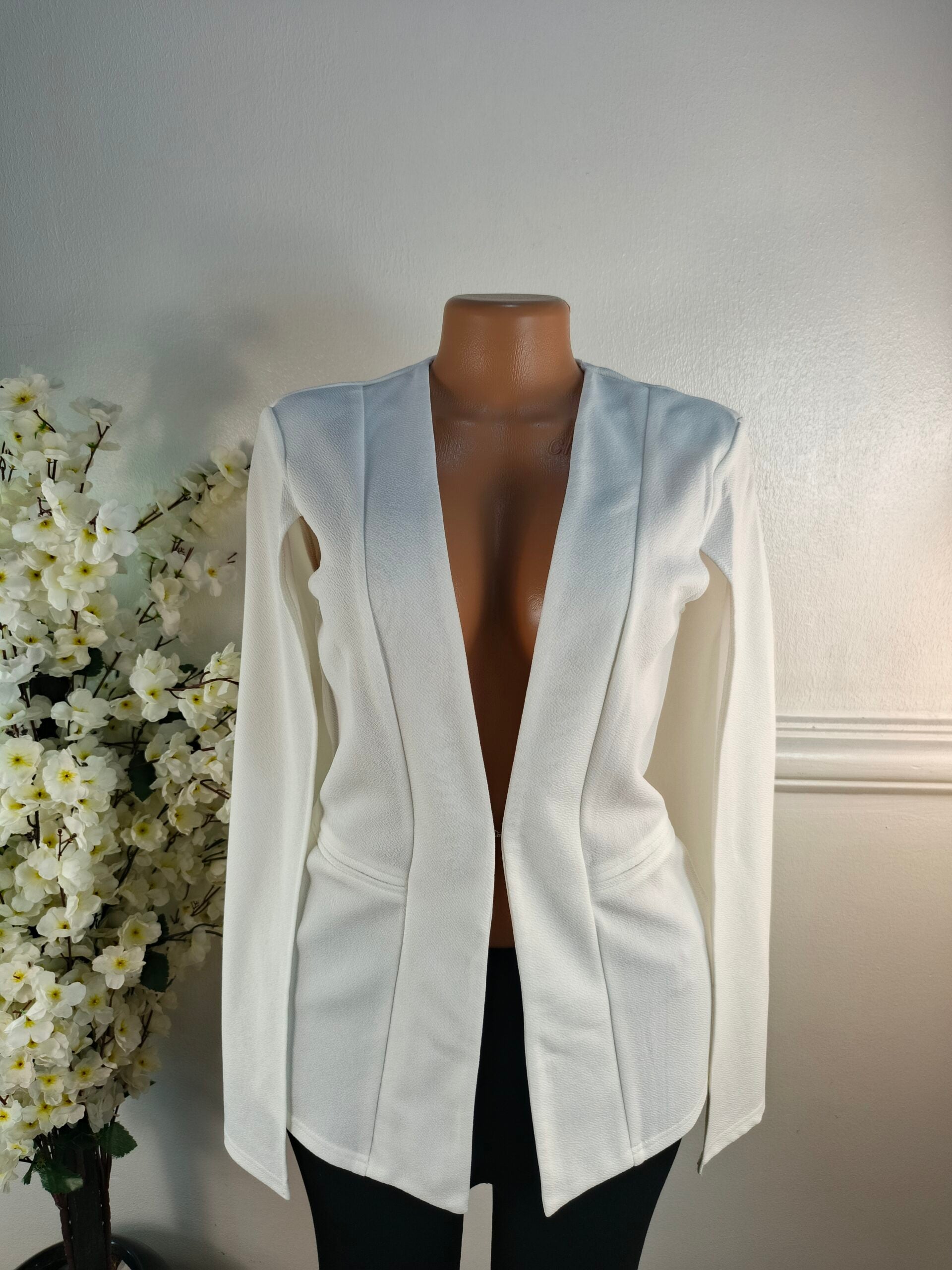 SHEIN UK SIZE 6 [LENGTH 29 INCHES, WHITE] image 0