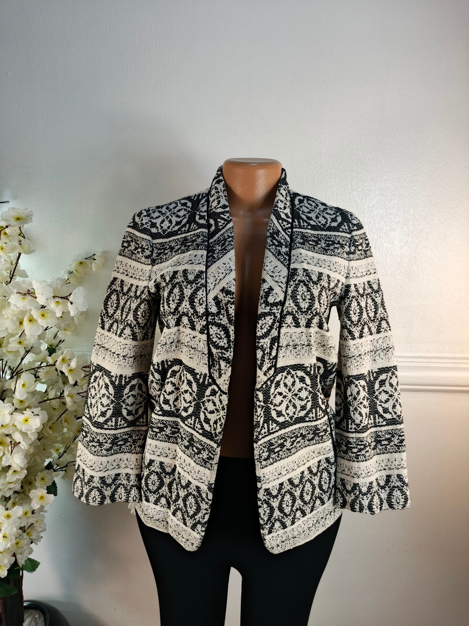 ZARA BASICS UK SIZE 10 [LENGTH 27 INCHES] image 0