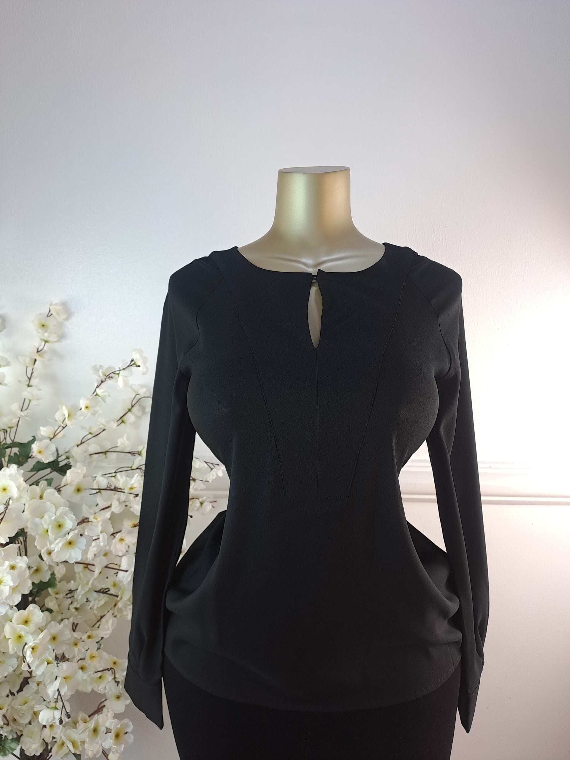 DKNY UK SIZE 6 [BLACK] image 0