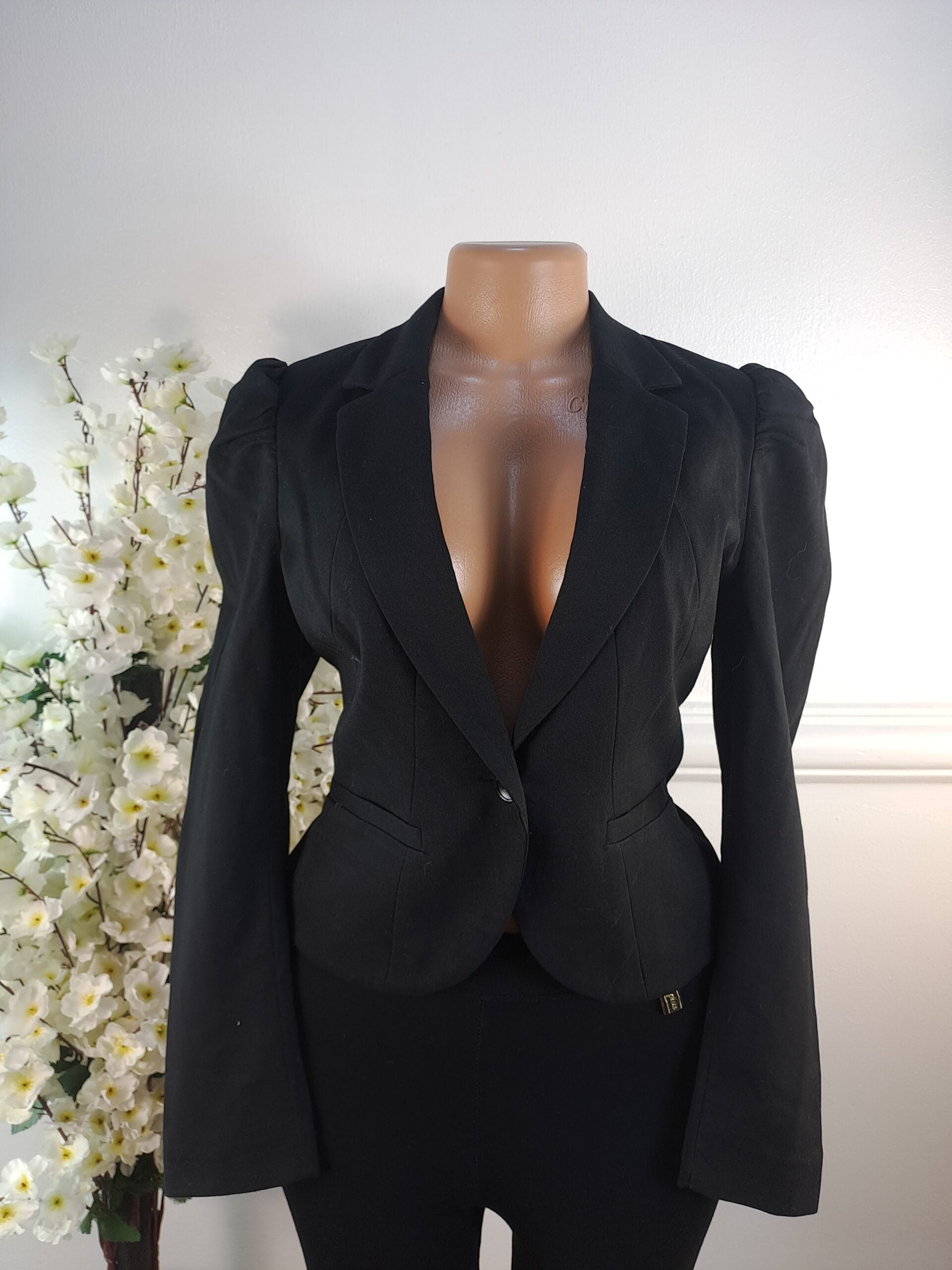 H&amp;M UK SIZE 10 [LENGTH 21 INCHES, BLACK] image 0