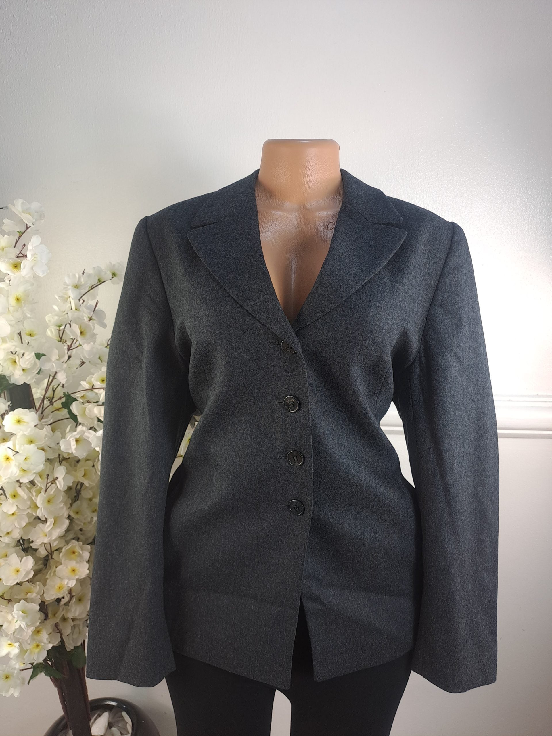 BASLER UK SIZE 14 [LENGHT 28 INCHES] image 0